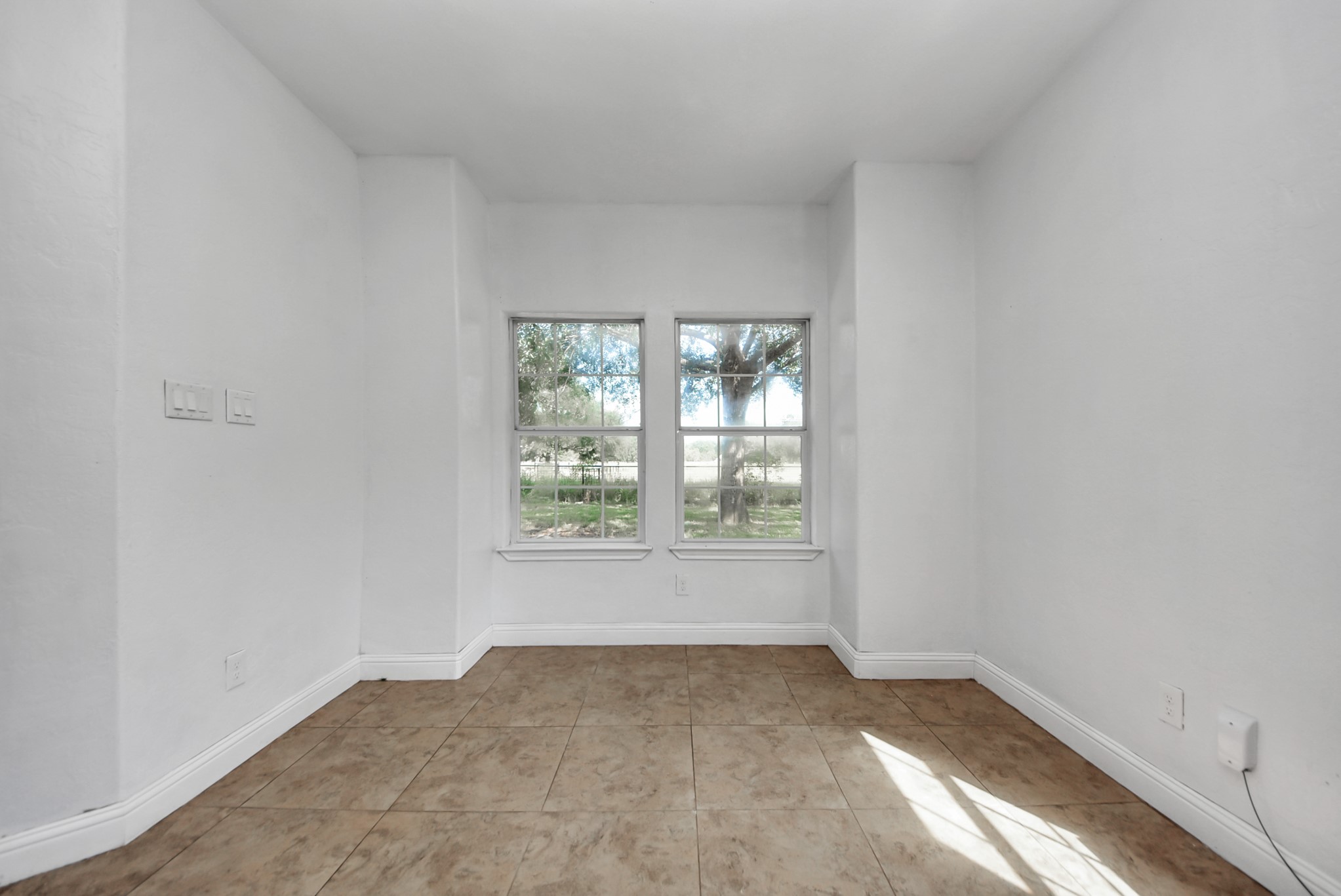 314 County Road 6881 N Property Photo 10
