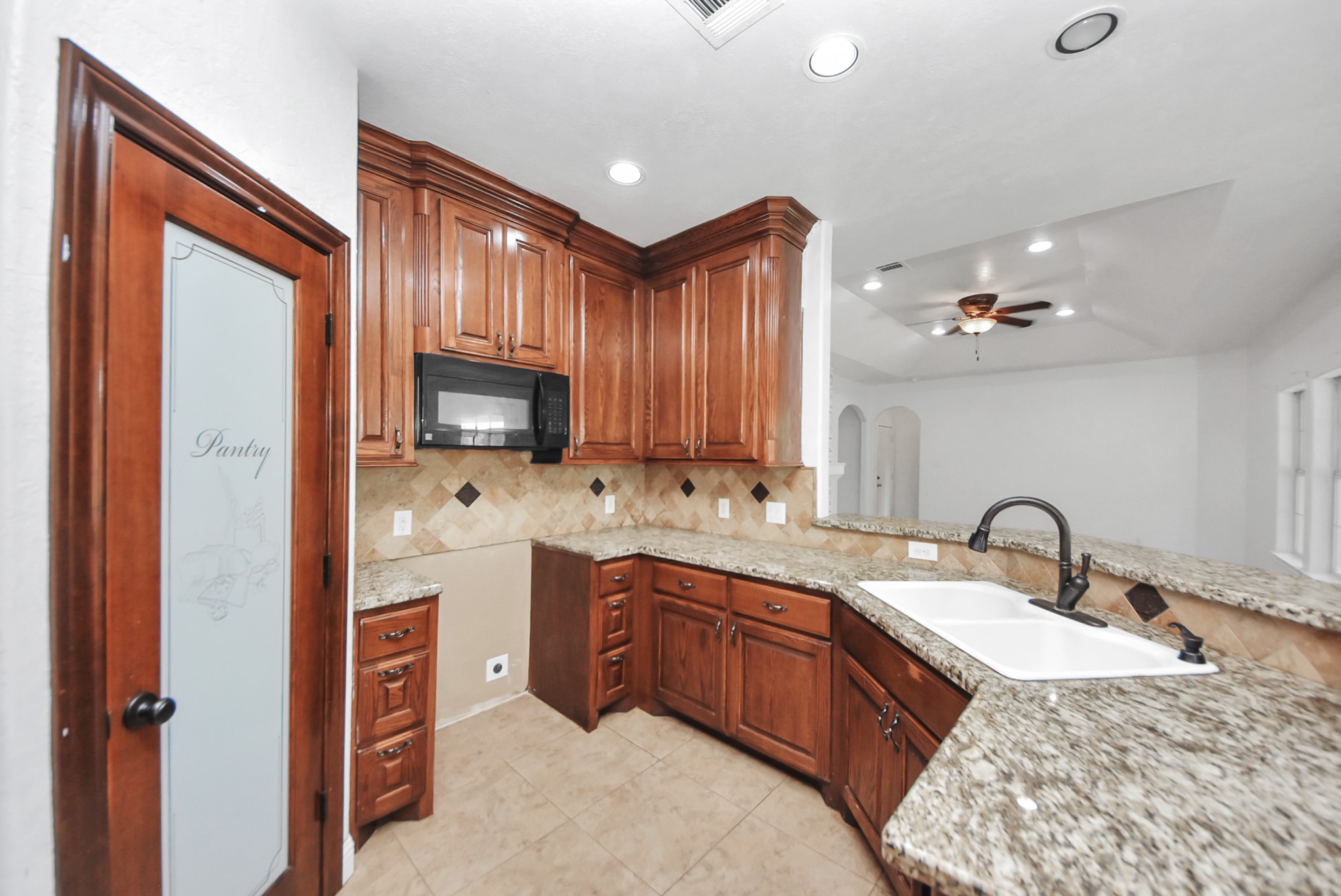 314 County Road 6881 N Property Photo 15