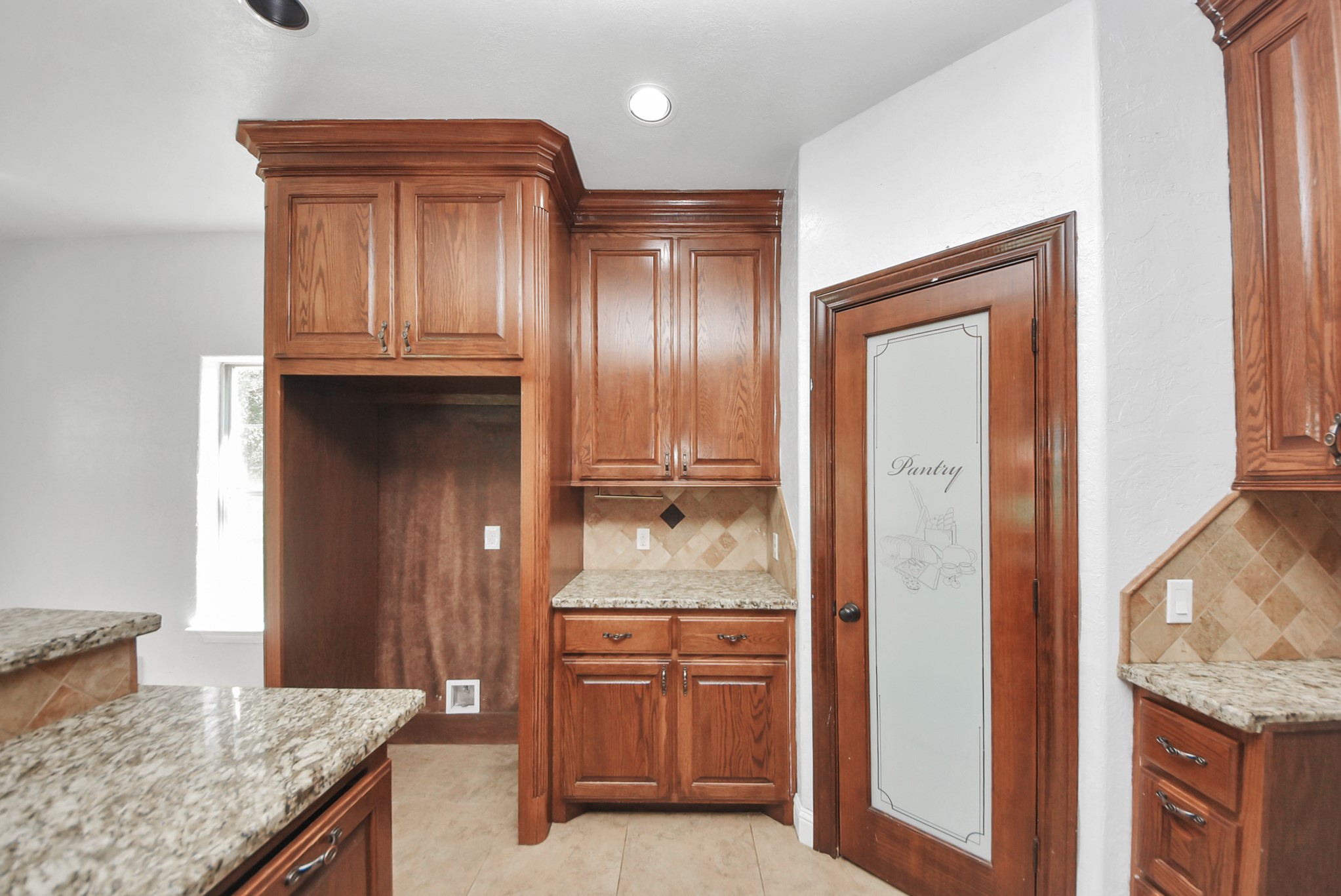 314 County Road 6881 N Property Photo 18