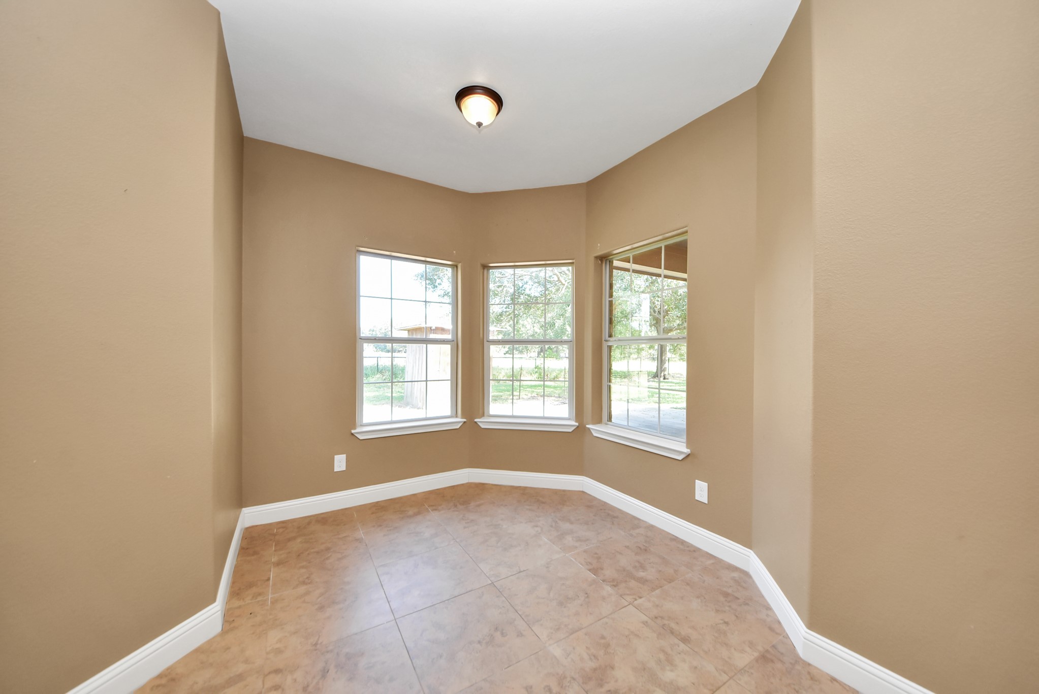 314 County Road 6881 N Property Photo 27