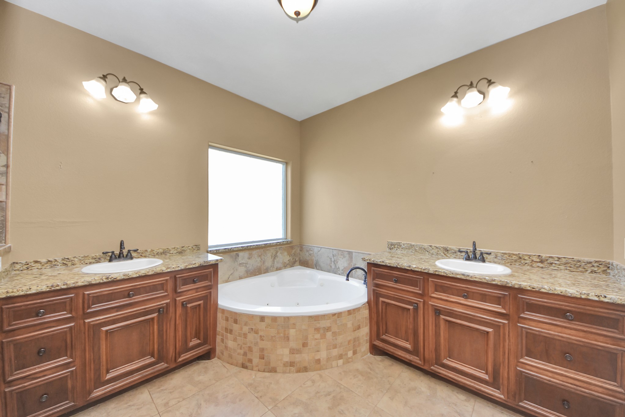 314 County Road 6881 N Property Photo 28