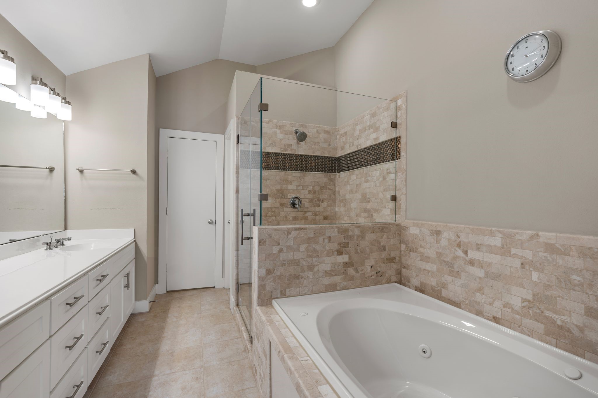 8715 Meadowcroft Drive 702 Property Photo 12