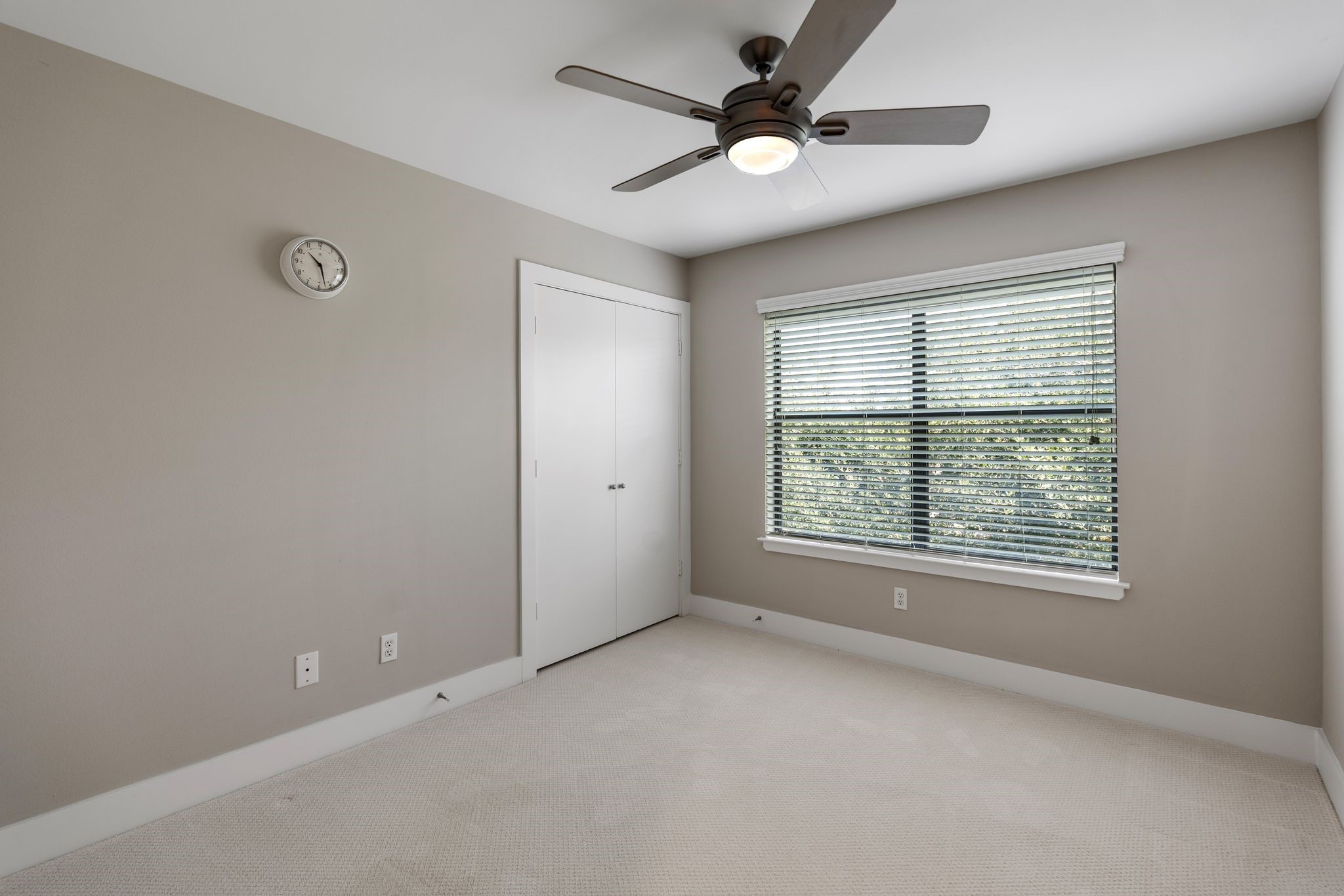 8715 Meadowcroft Drive 702 Property Photo 15