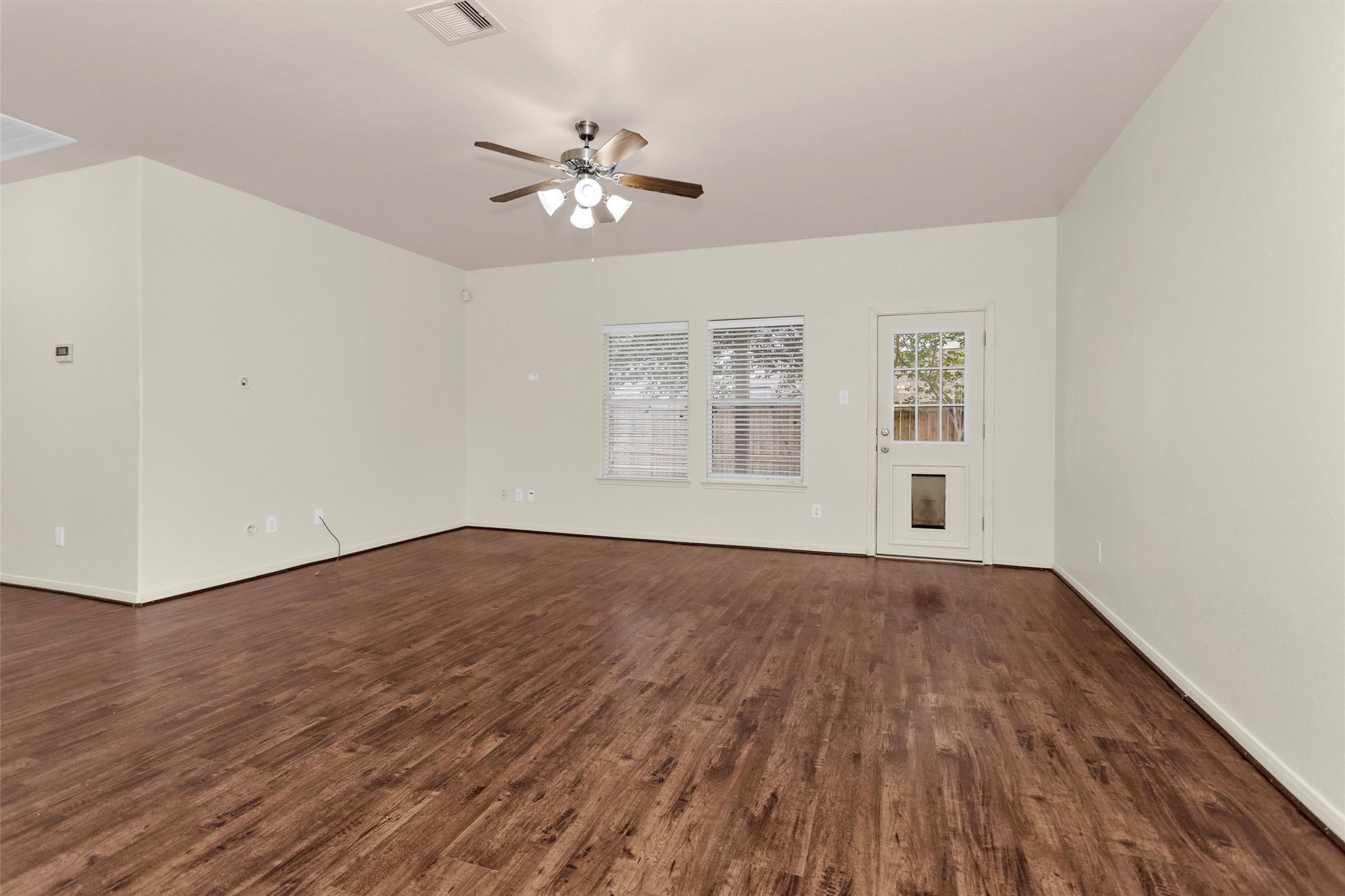 602 Blue Oasis Court Property Photo 8