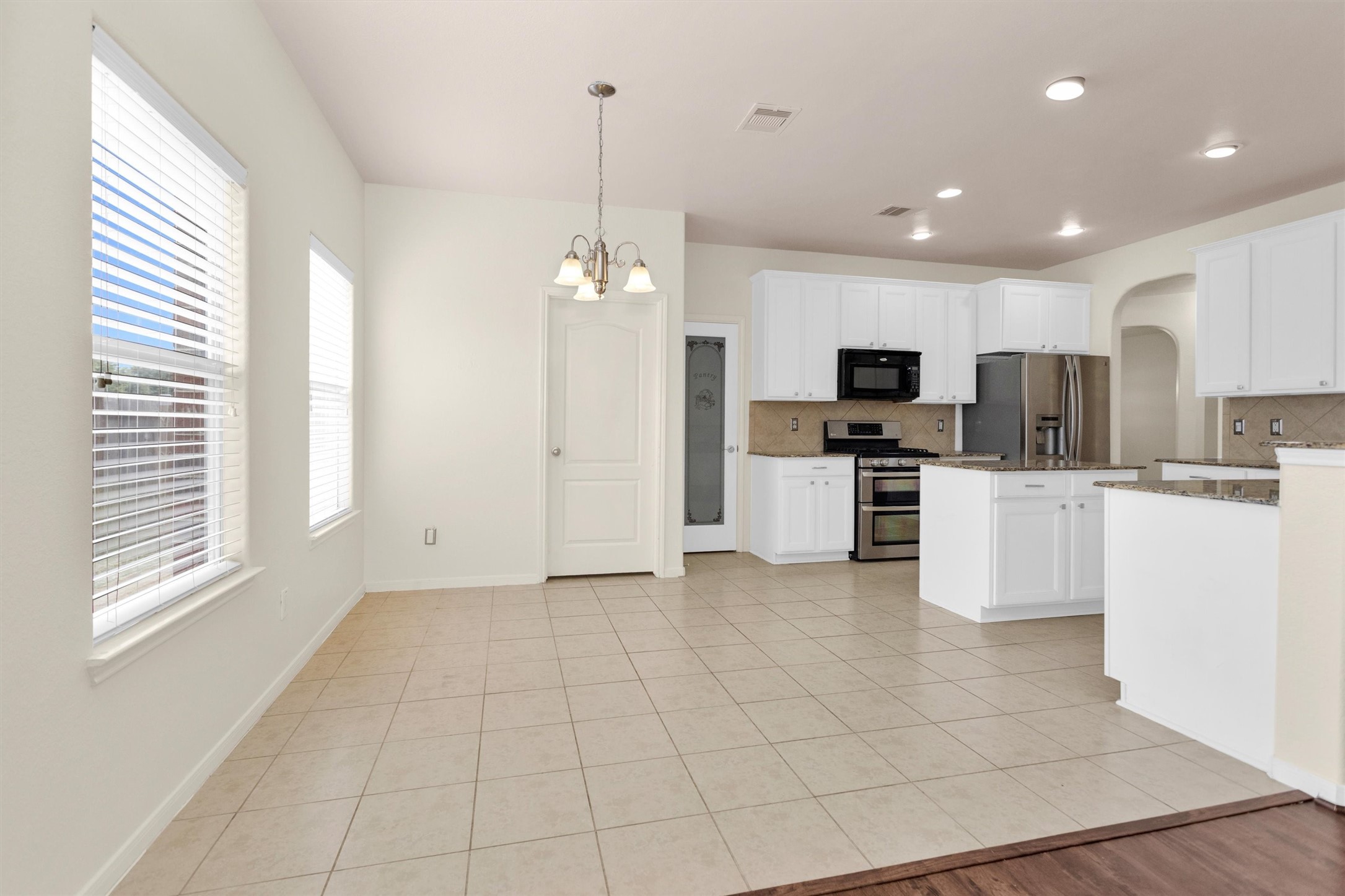 602 Blue Oasis Court Property Photo 10