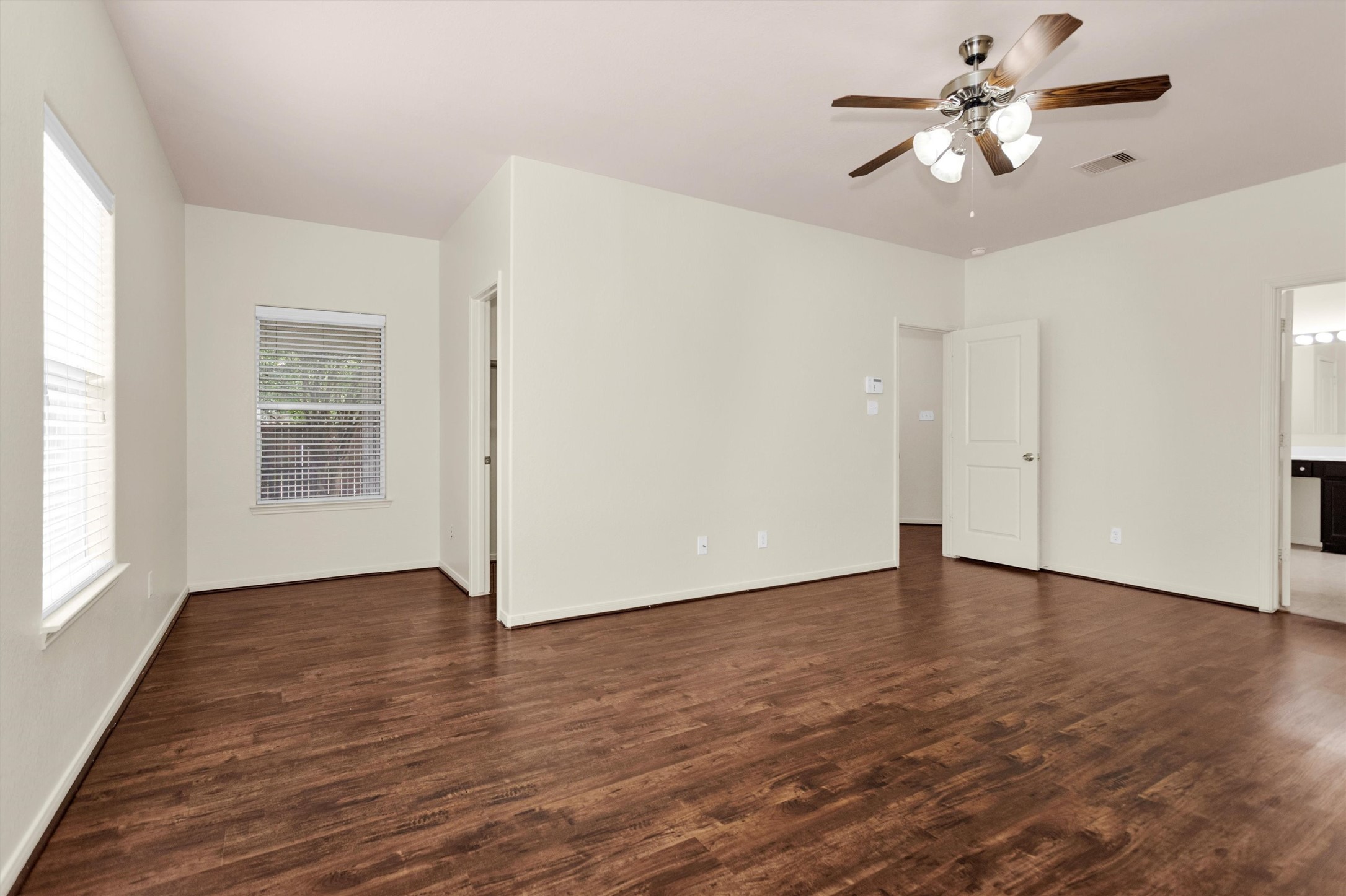 602 Blue Oasis Court Property Photo 16