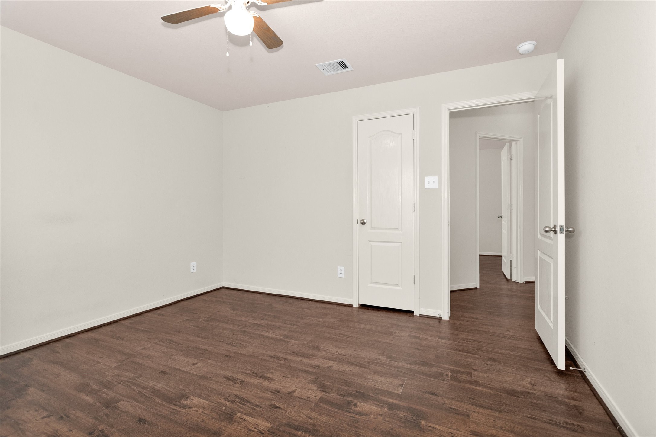 602 Blue Oasis Court Property Photo 31
