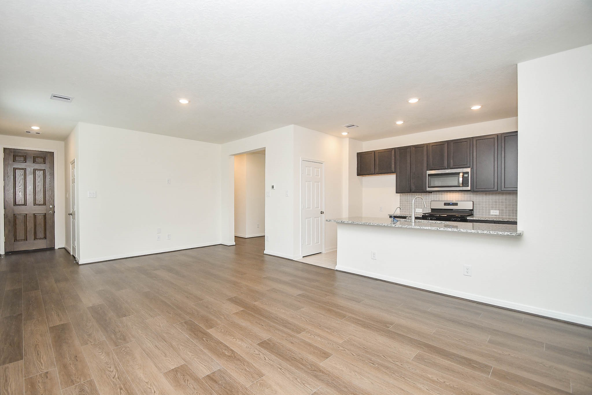 25230 Benroe Street Property Photo 4