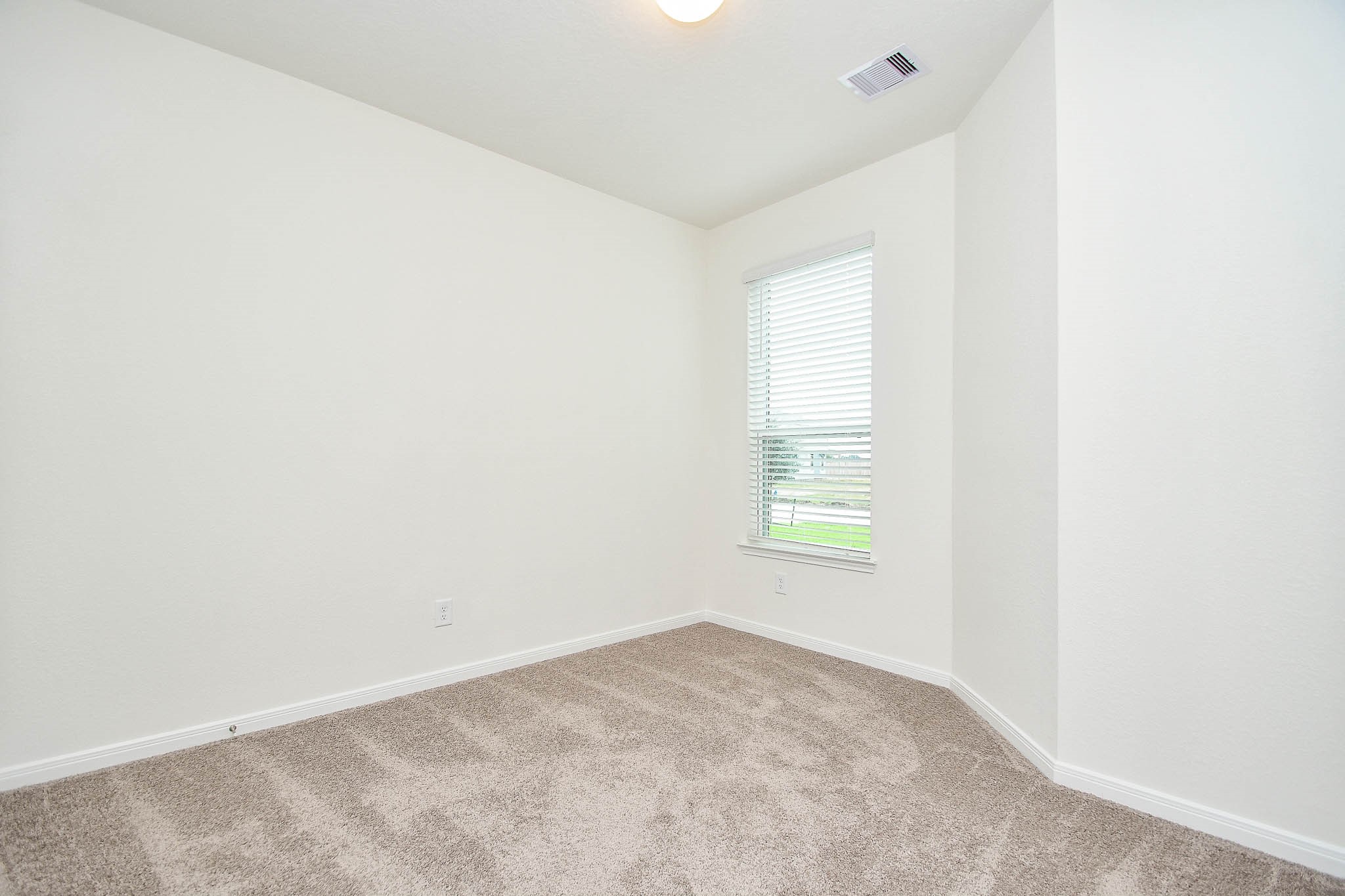 25230 Benroe Street Property Photo 18