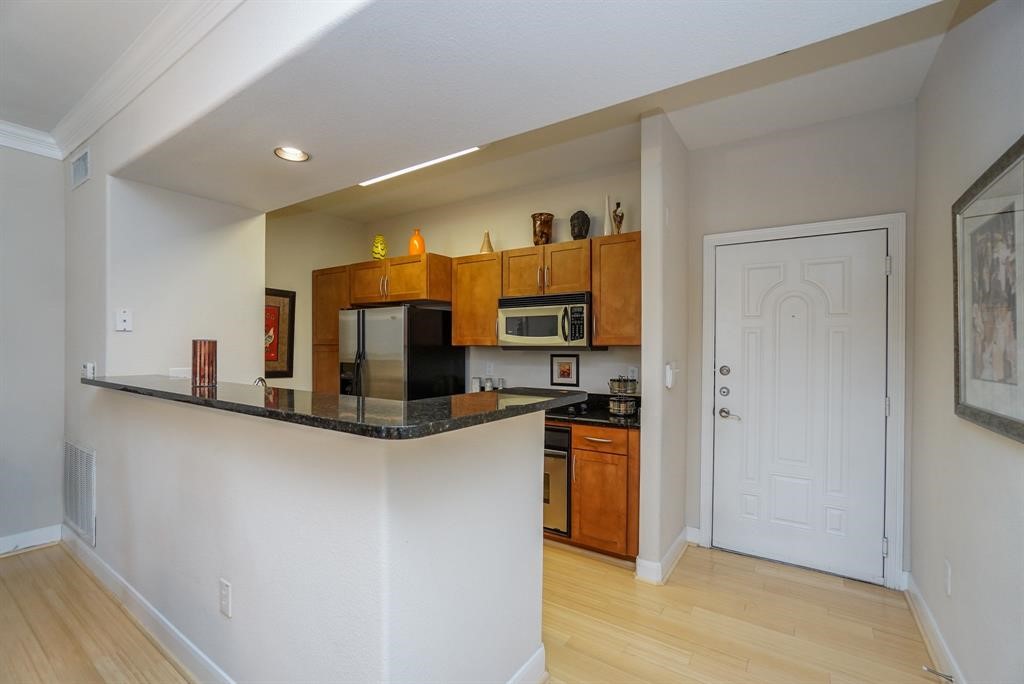 2299 Lone Star Drive 202 Property Photo 11