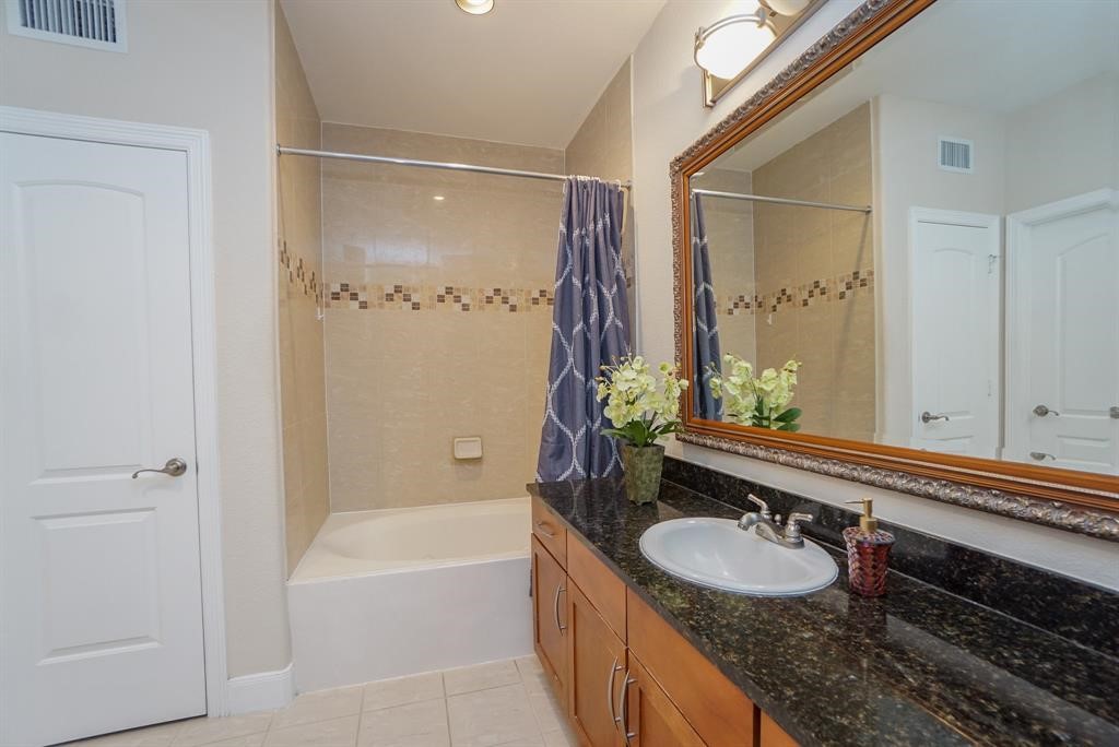 2299 Lone Star Drive 202 Property Photo 15