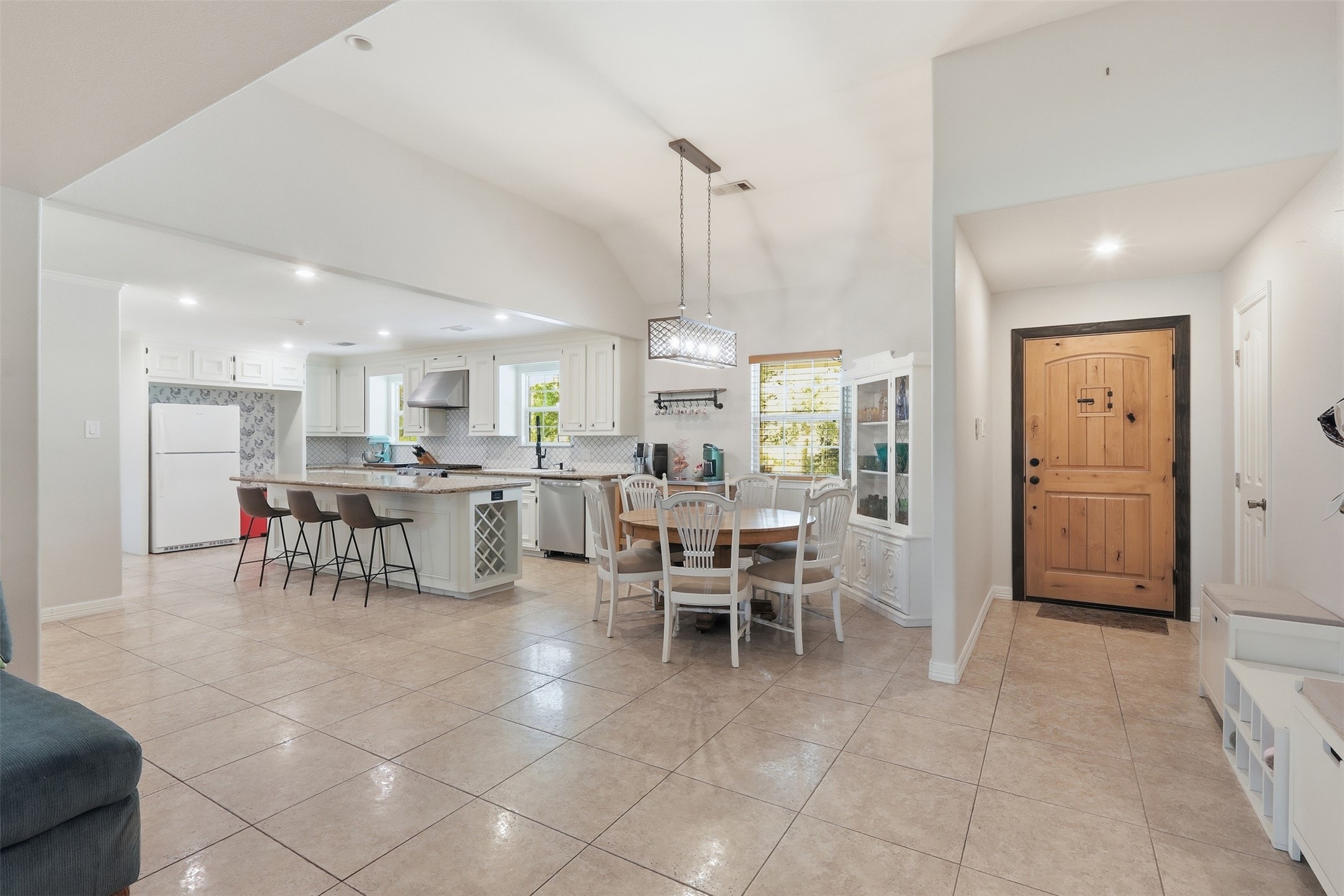 10695 White Rock Road Property Photo 7