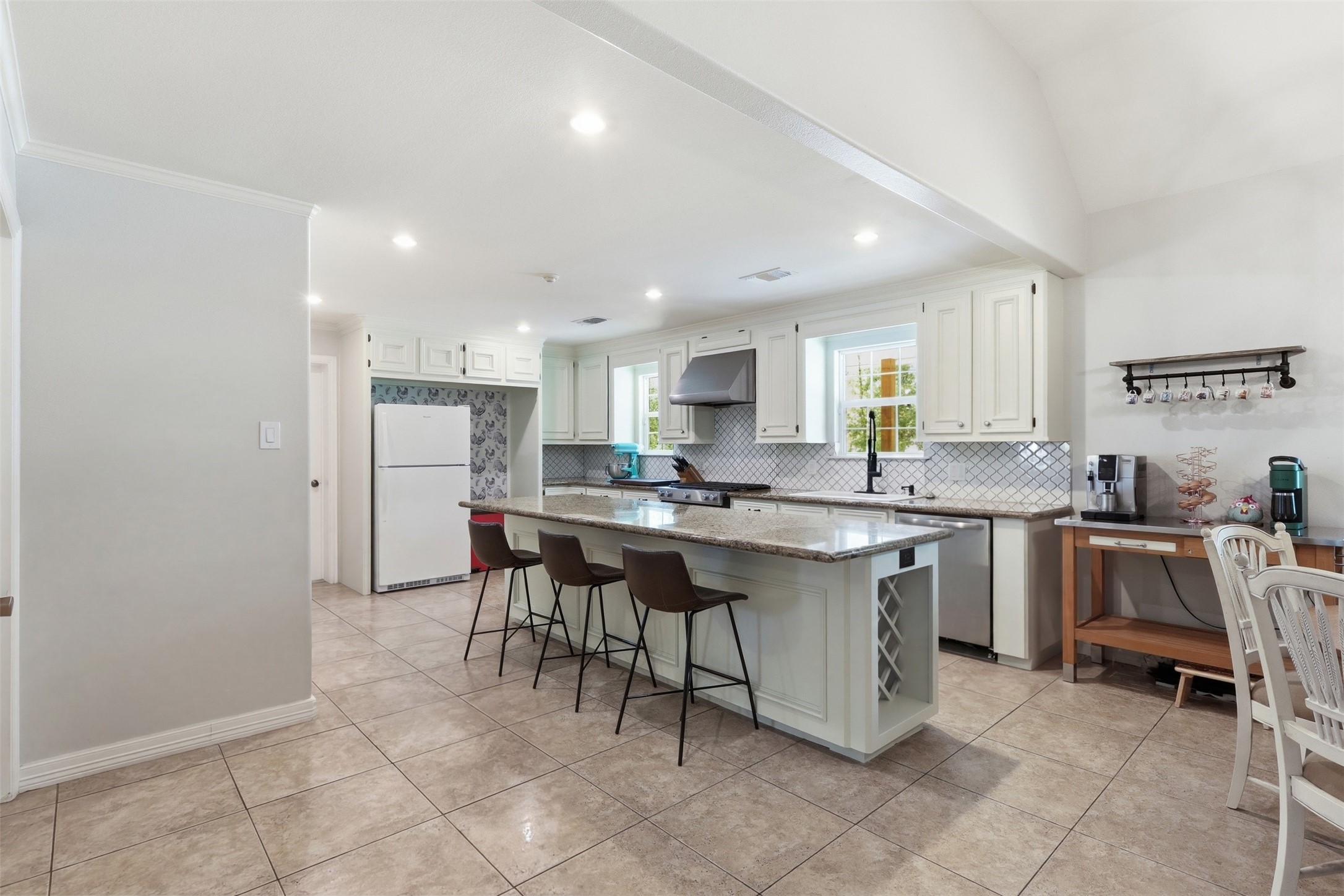 10695 White Rock Road Property Photo 9