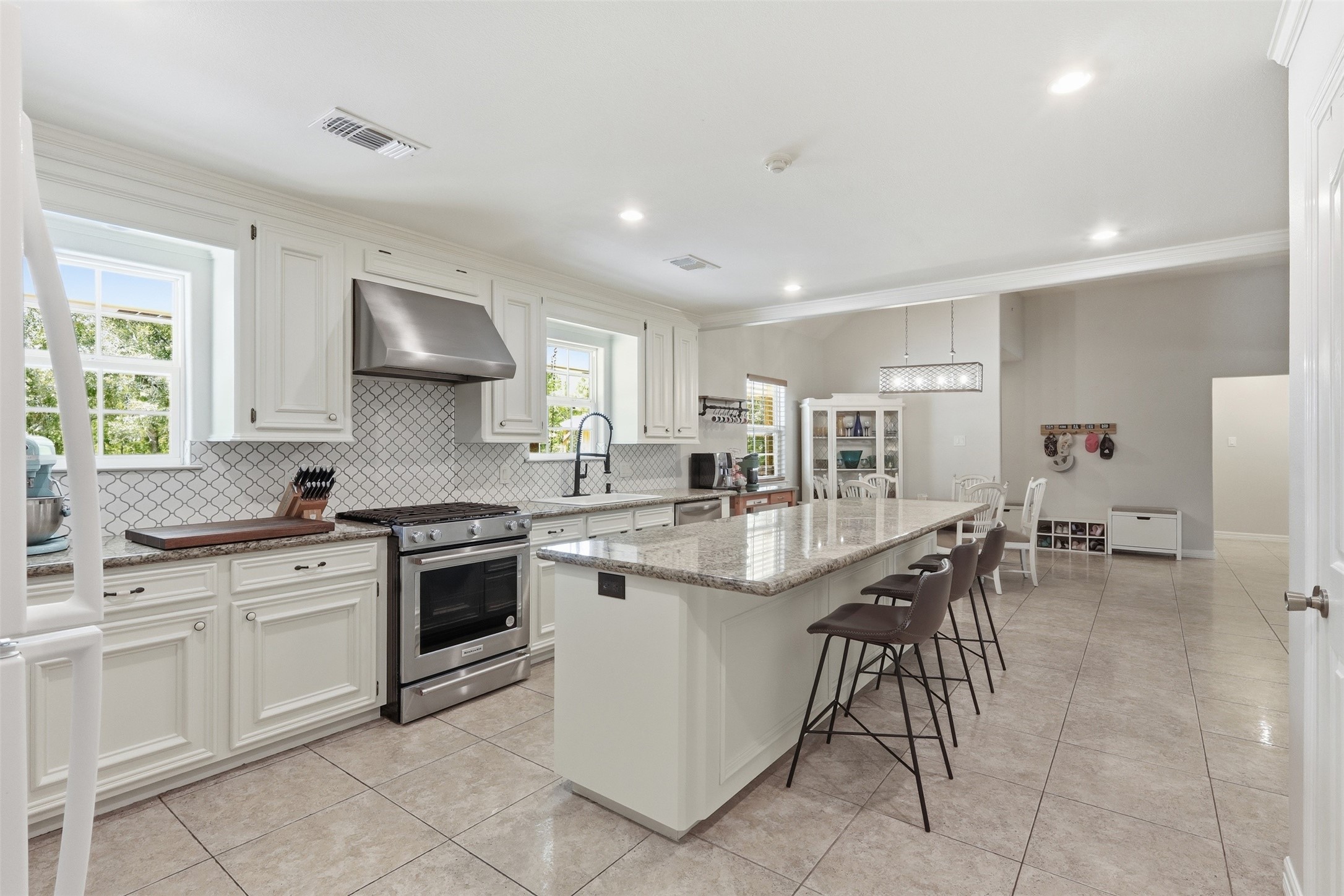 10695 White Rock Road Property Photo 11