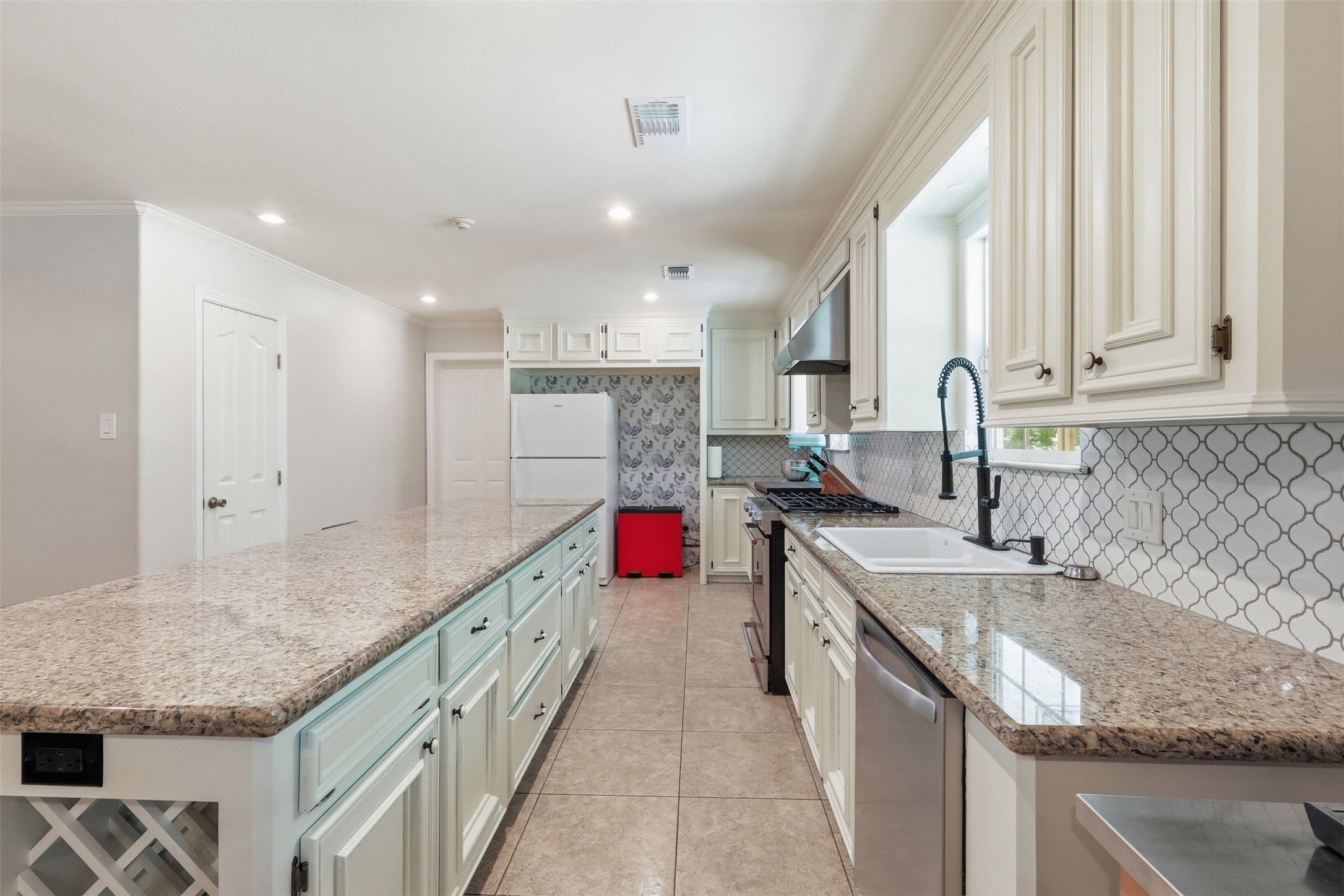 10695 White Rock Road Property Photo 12