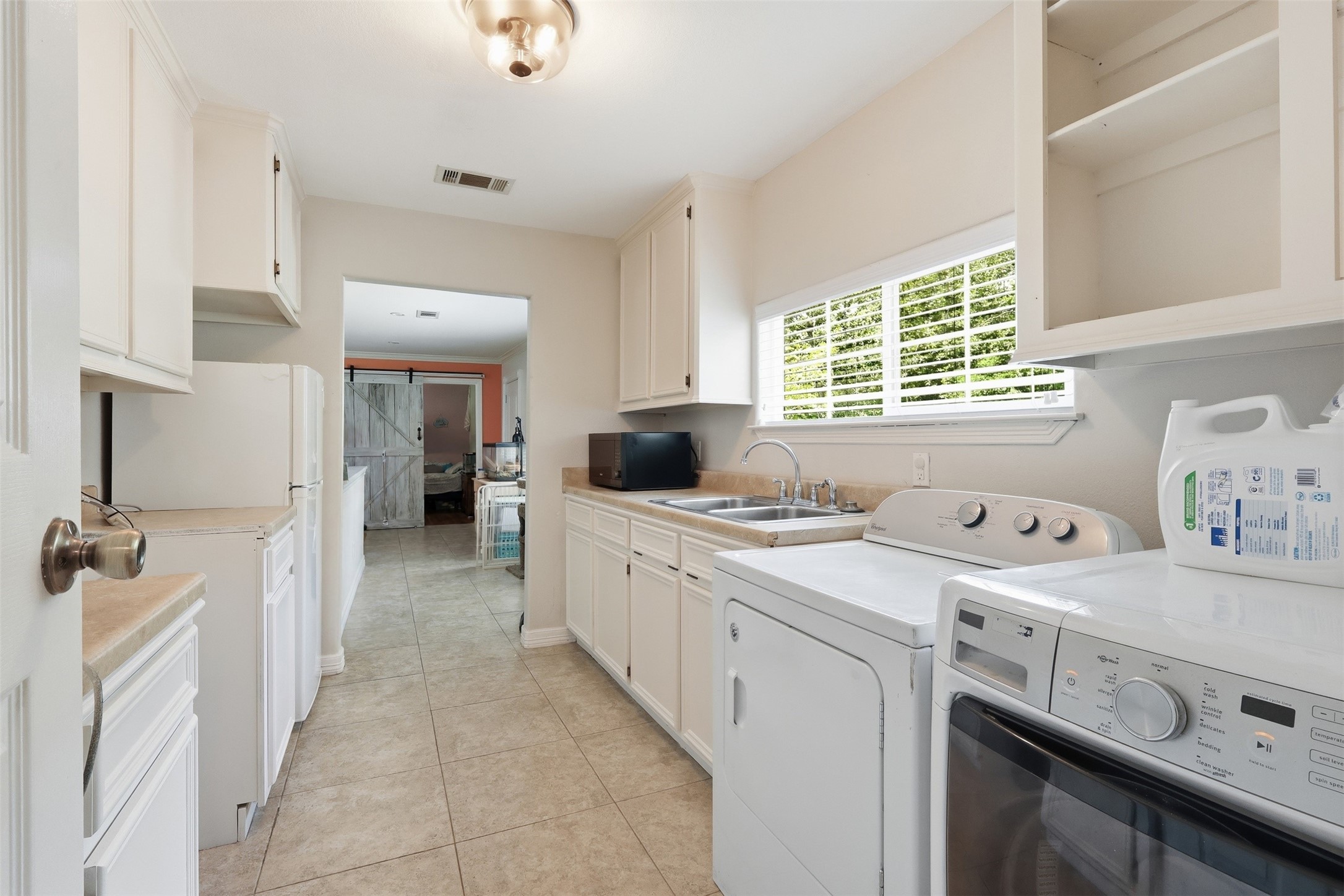 10695 White Rock Road Property Photo 13