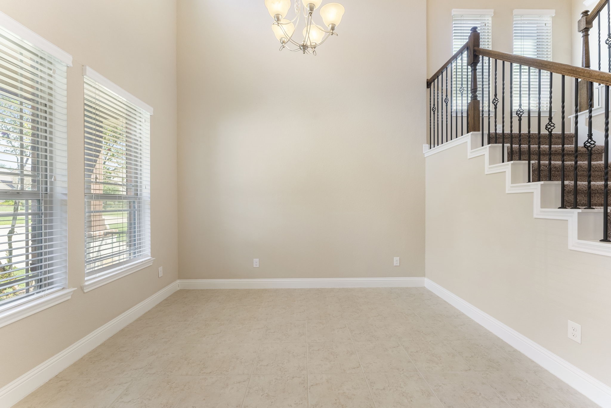3565 Falcon Way Property Photo 8