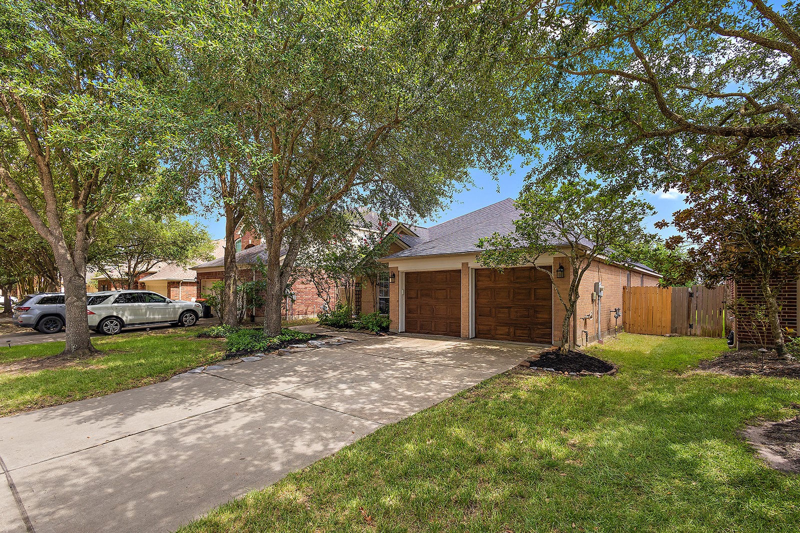 28207 Everett Knolls Drive Property Photo 1