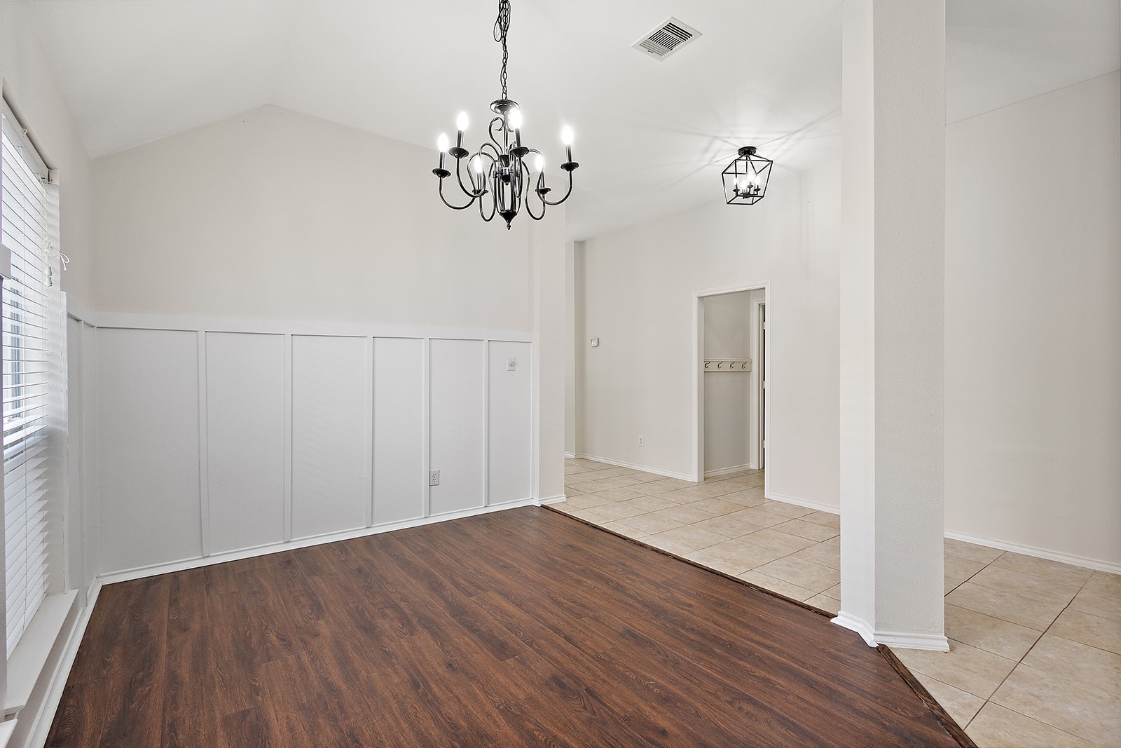 28207 Everett Knolls Drive Property Photo 3