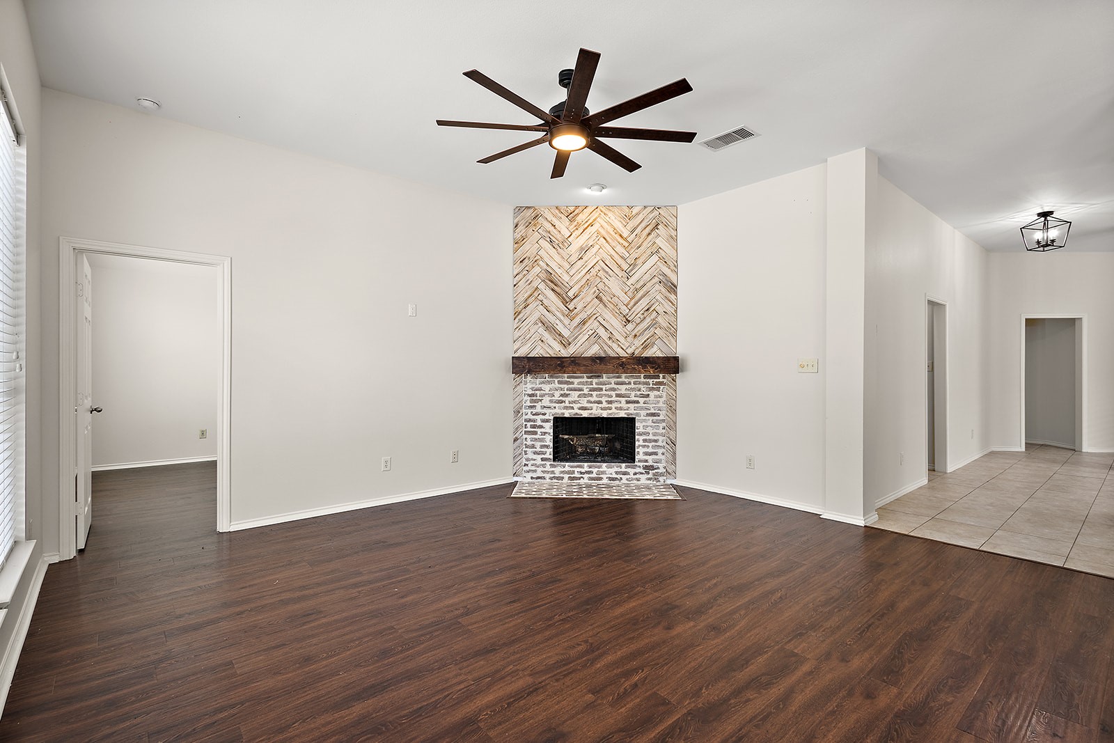 28207 Everett Knolls Drive Property Photo 7