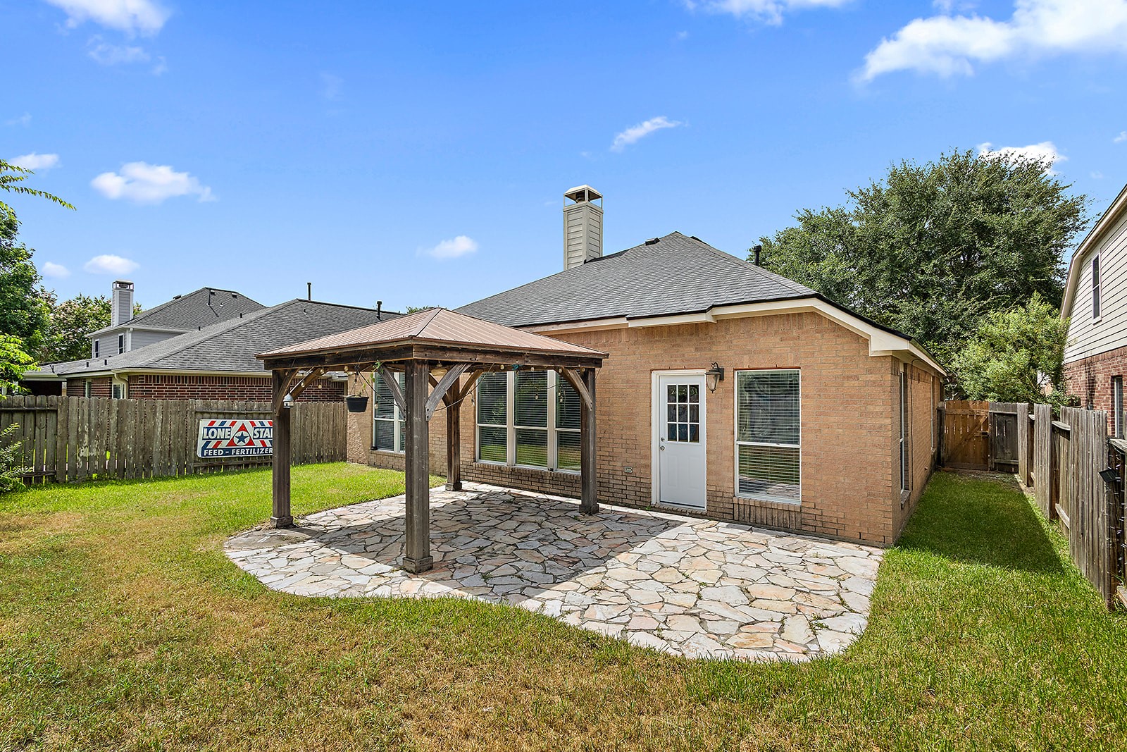 28207 Everett Knolls Drive Property Photo 22