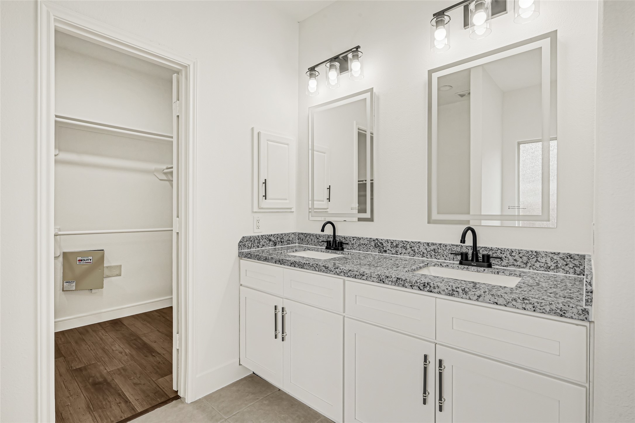 22510 Rocky Glen Court Property Photo 16