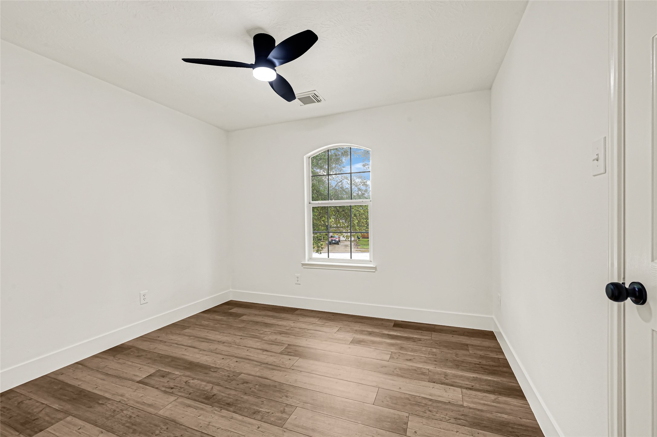 22510 Rocky Glen Court Property Photo 24