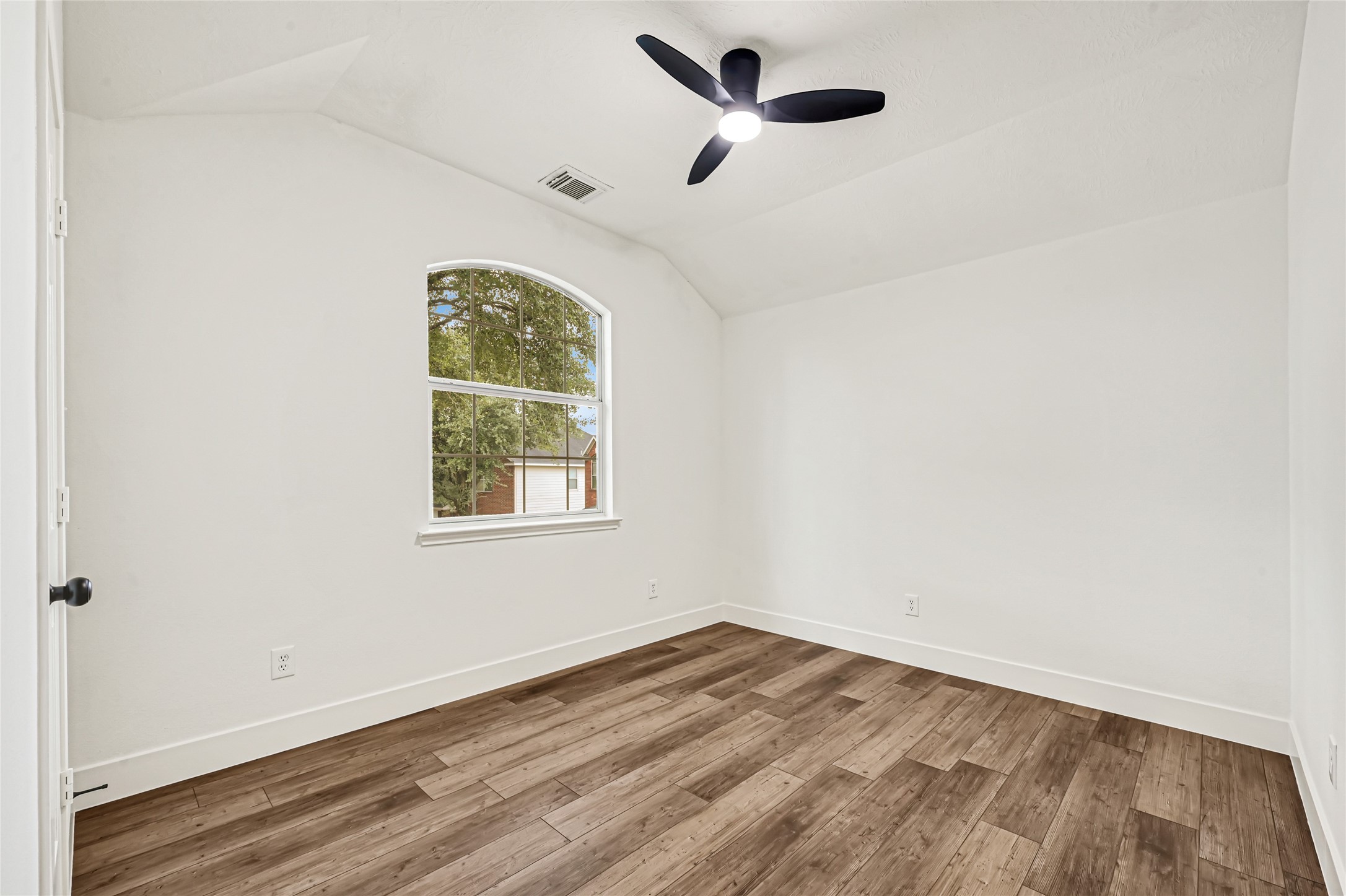22510 Rocky Glen Court Property Photo 25