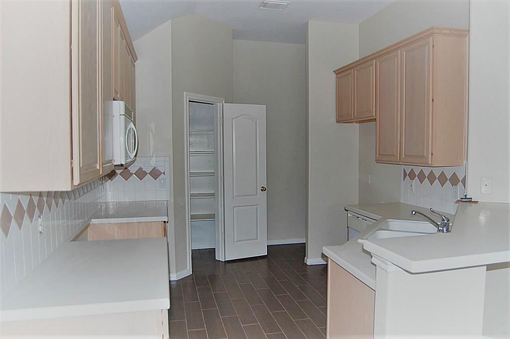 1638 Candleston Lane Property Photo 5