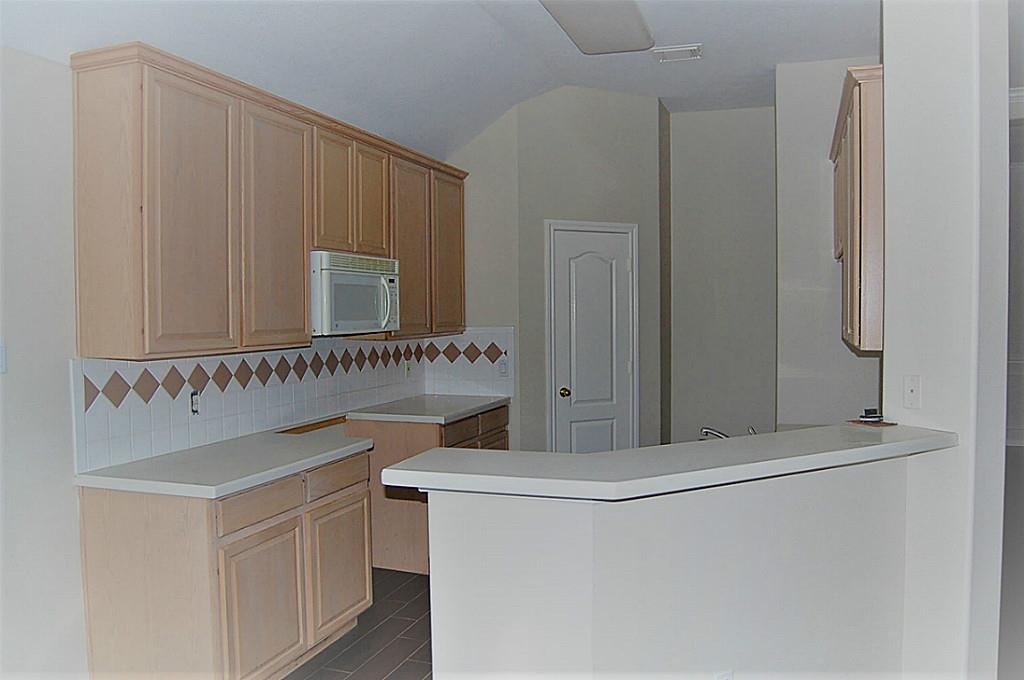 1638 Candleston Lane Property Photo 6