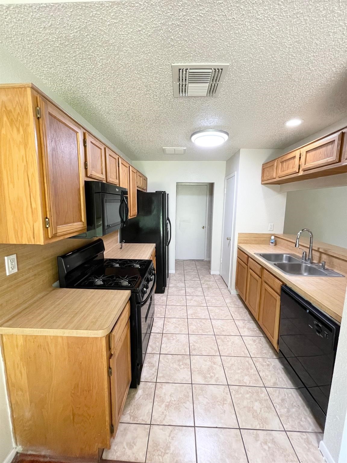 4115 Issacks Way Property Photo 14