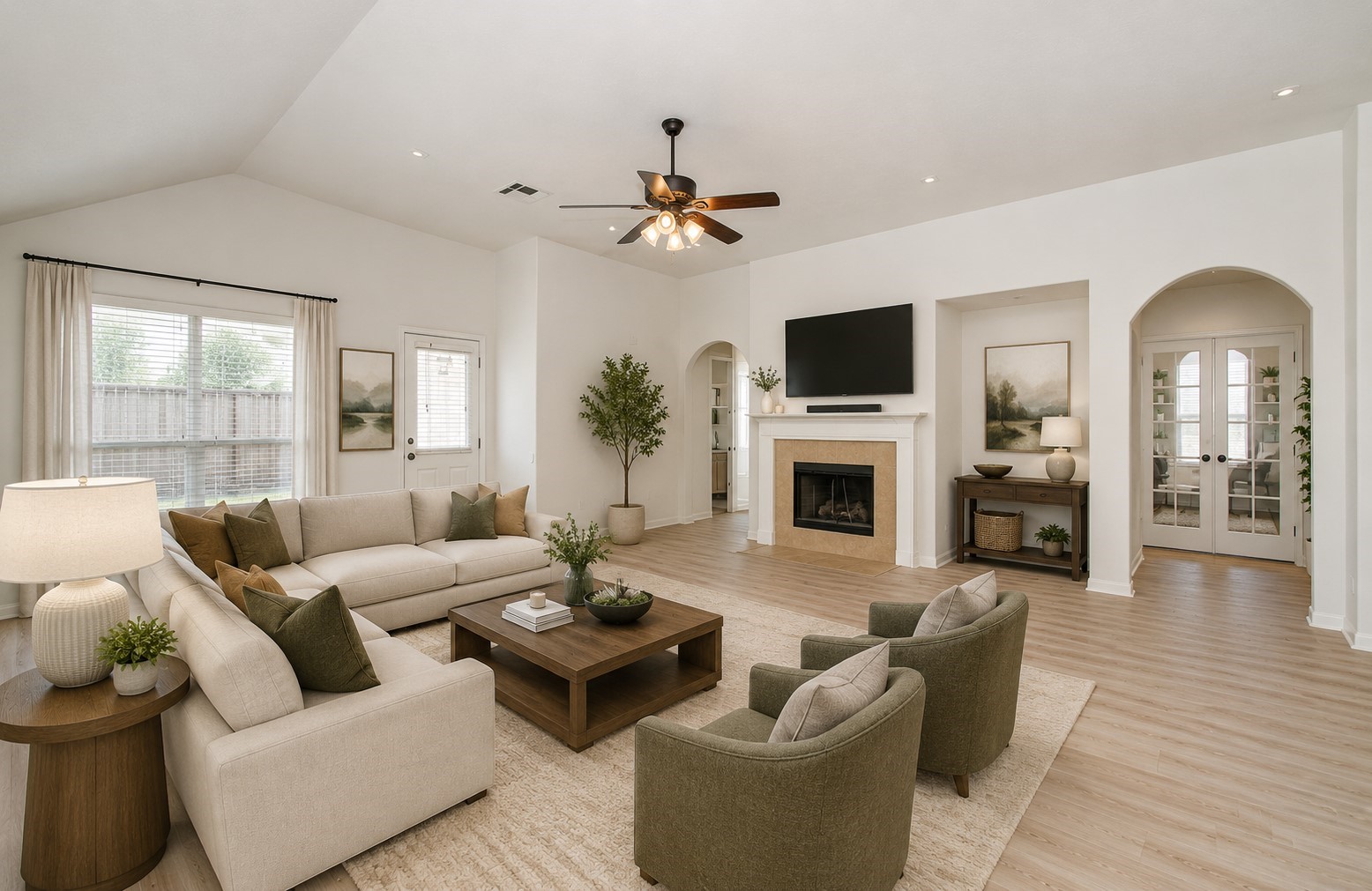 11218 Royal Sands Court Property Photo 6