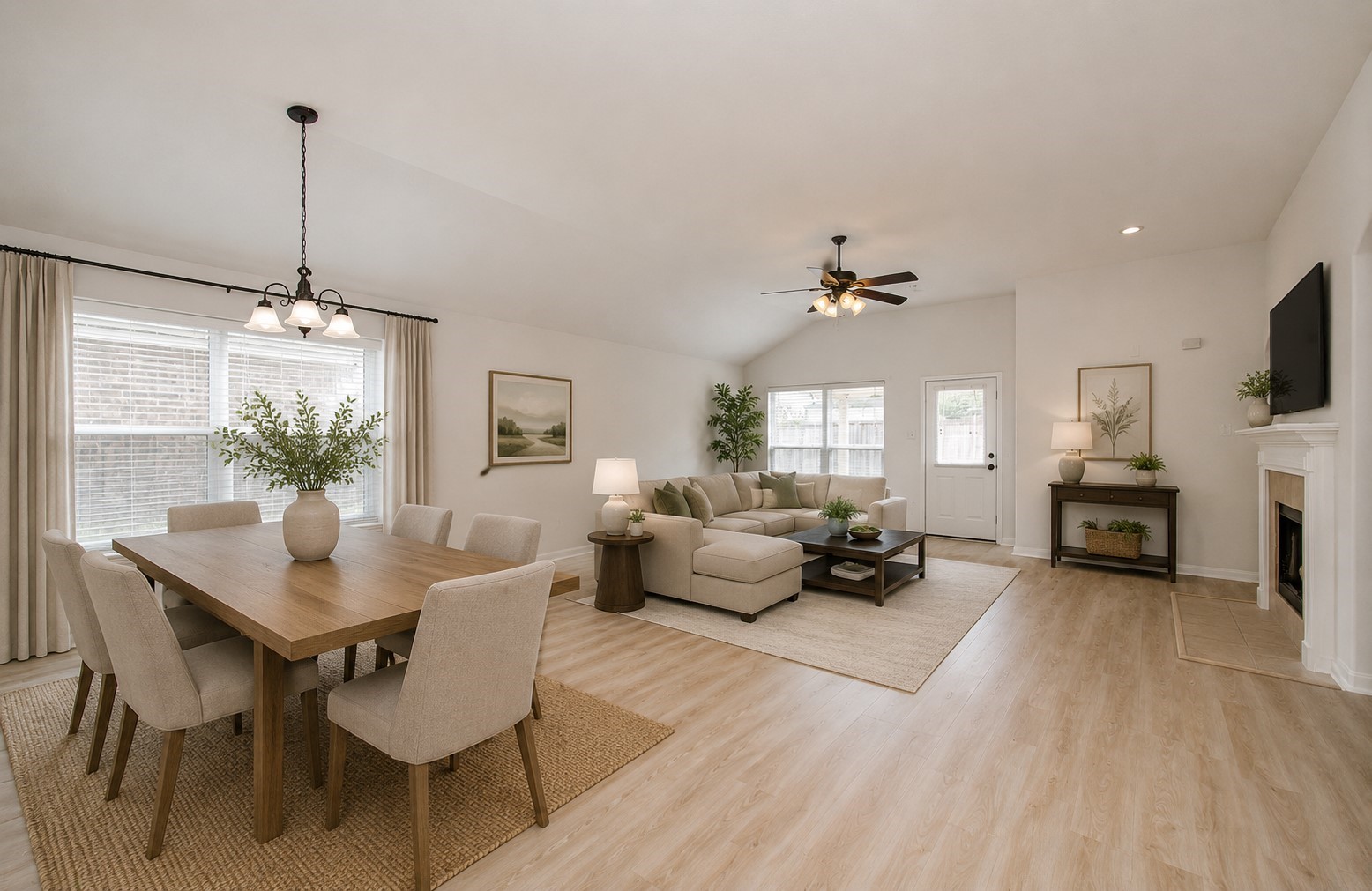 11218 Royal Sands Court Property Photo 8