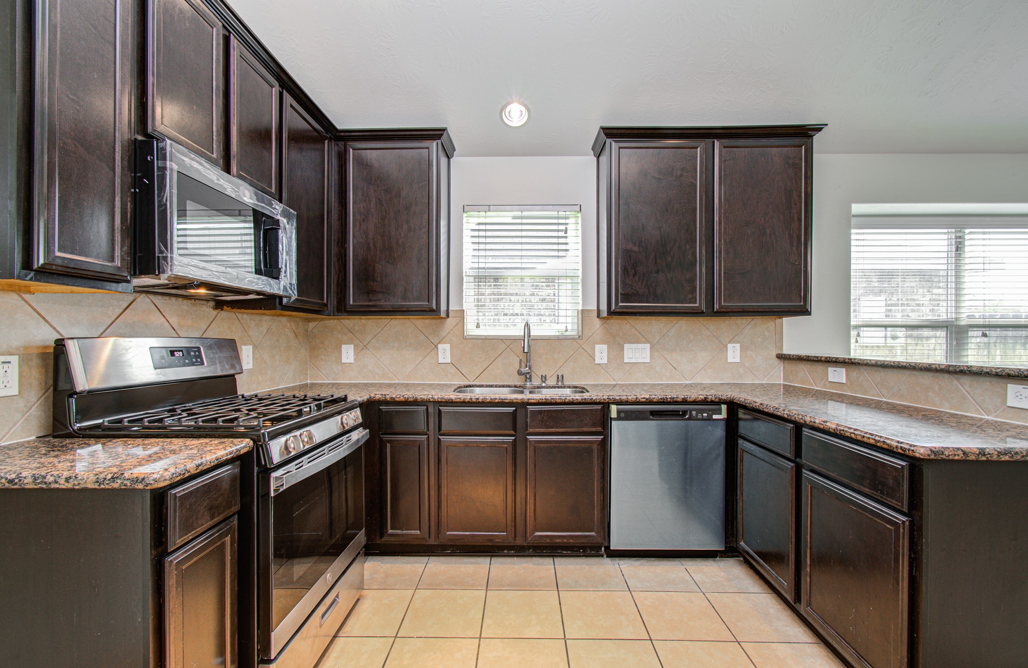 11218 Royal Sands Court Property Photo 26