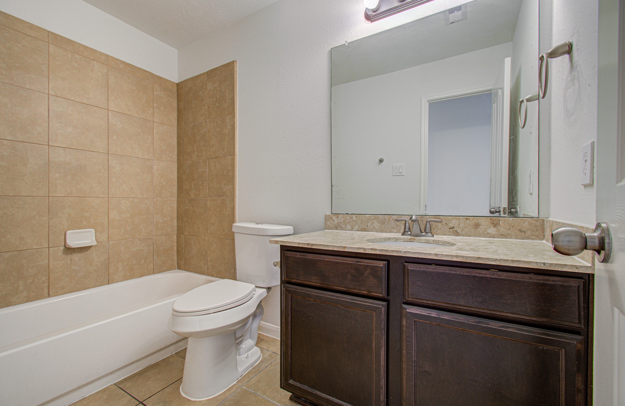11218 Royal Sands Court Property Photo 28