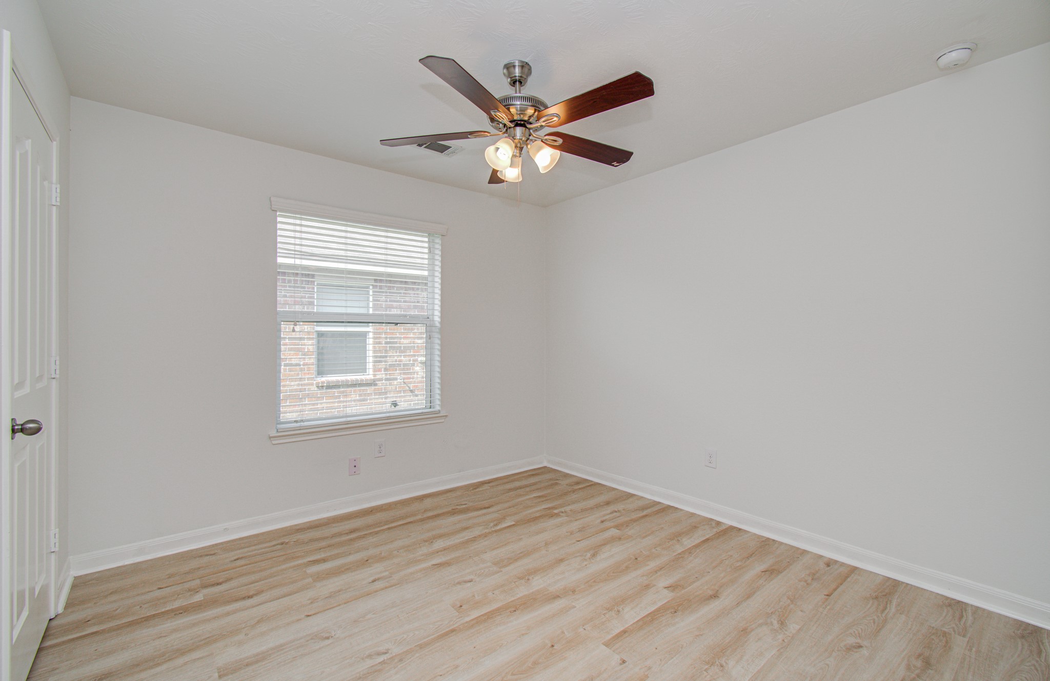 11218 Royal Sands Court Property Photo 29