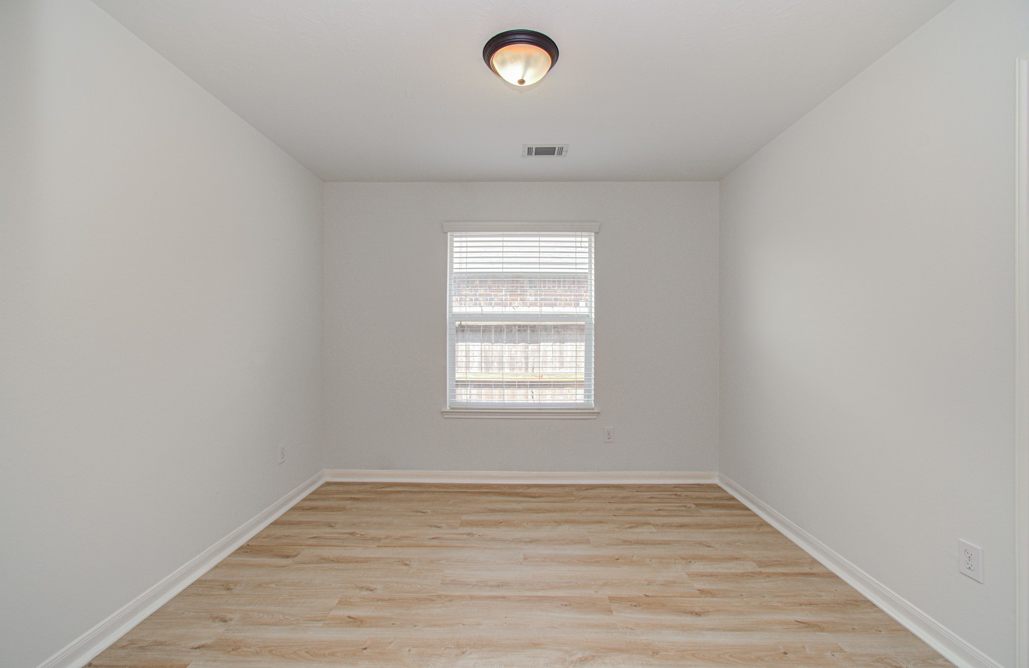 11218 Royal Sands Court Property Photo 31