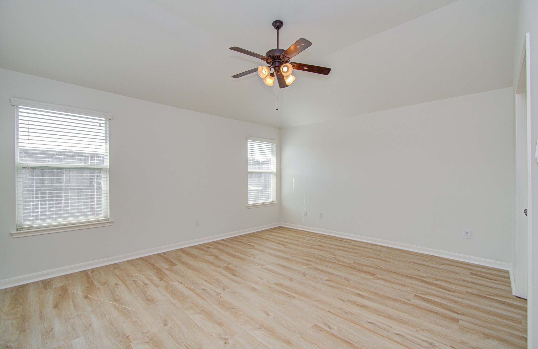 11218 Royal Sands Court Property Photo 35