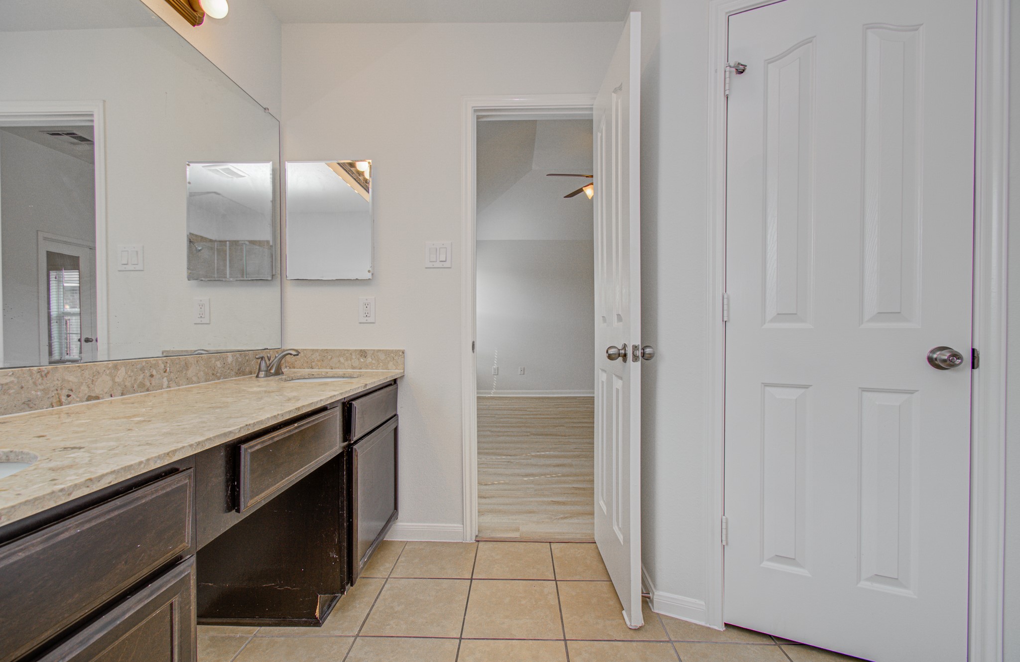 11218 Royal Sands Court Property Photo 40