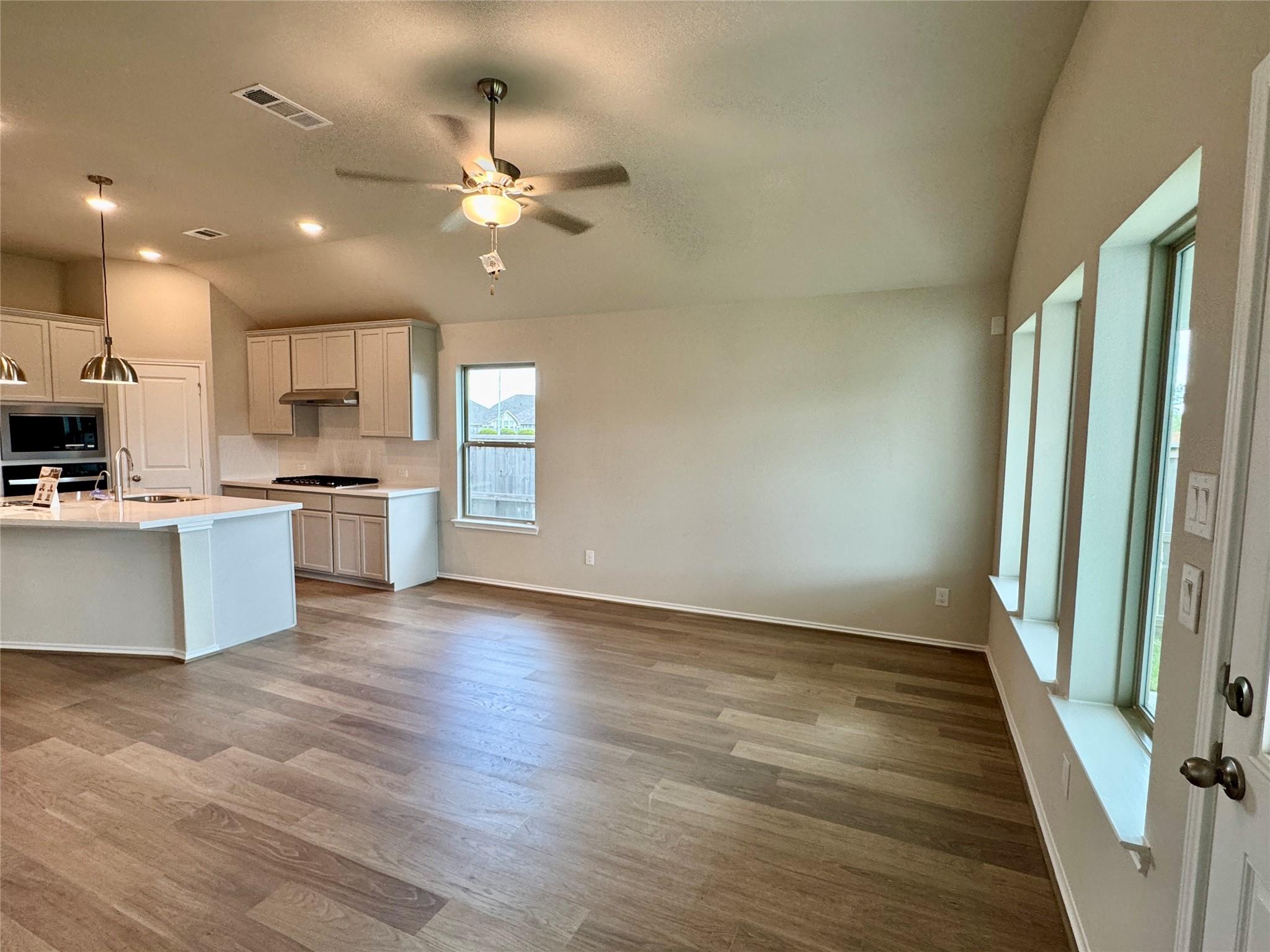 31837 Pecan Cottage Lane, Spring Tx 77386 Property Photo 3