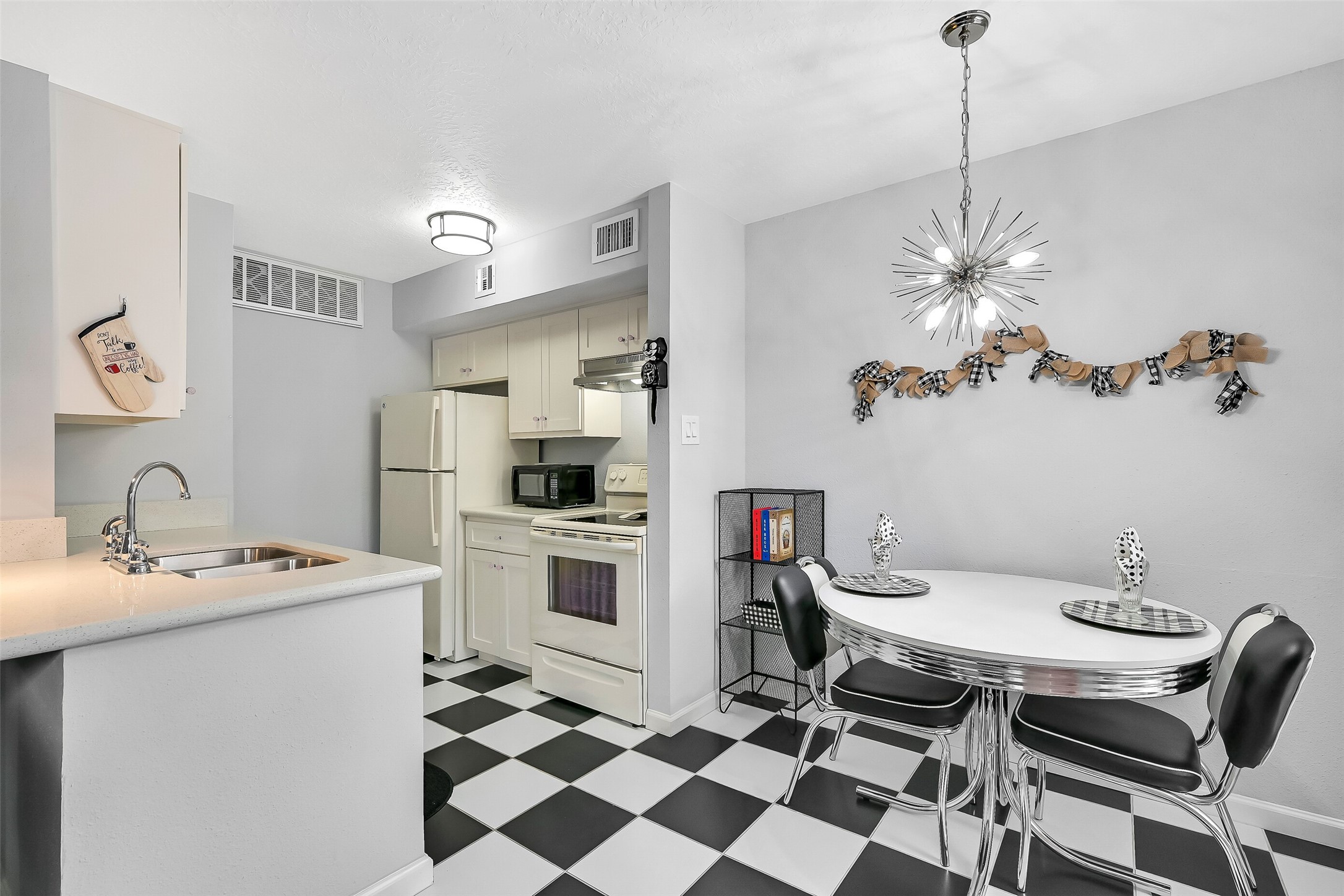 1500 Bay Area Boulevard 346 Property Photo 7