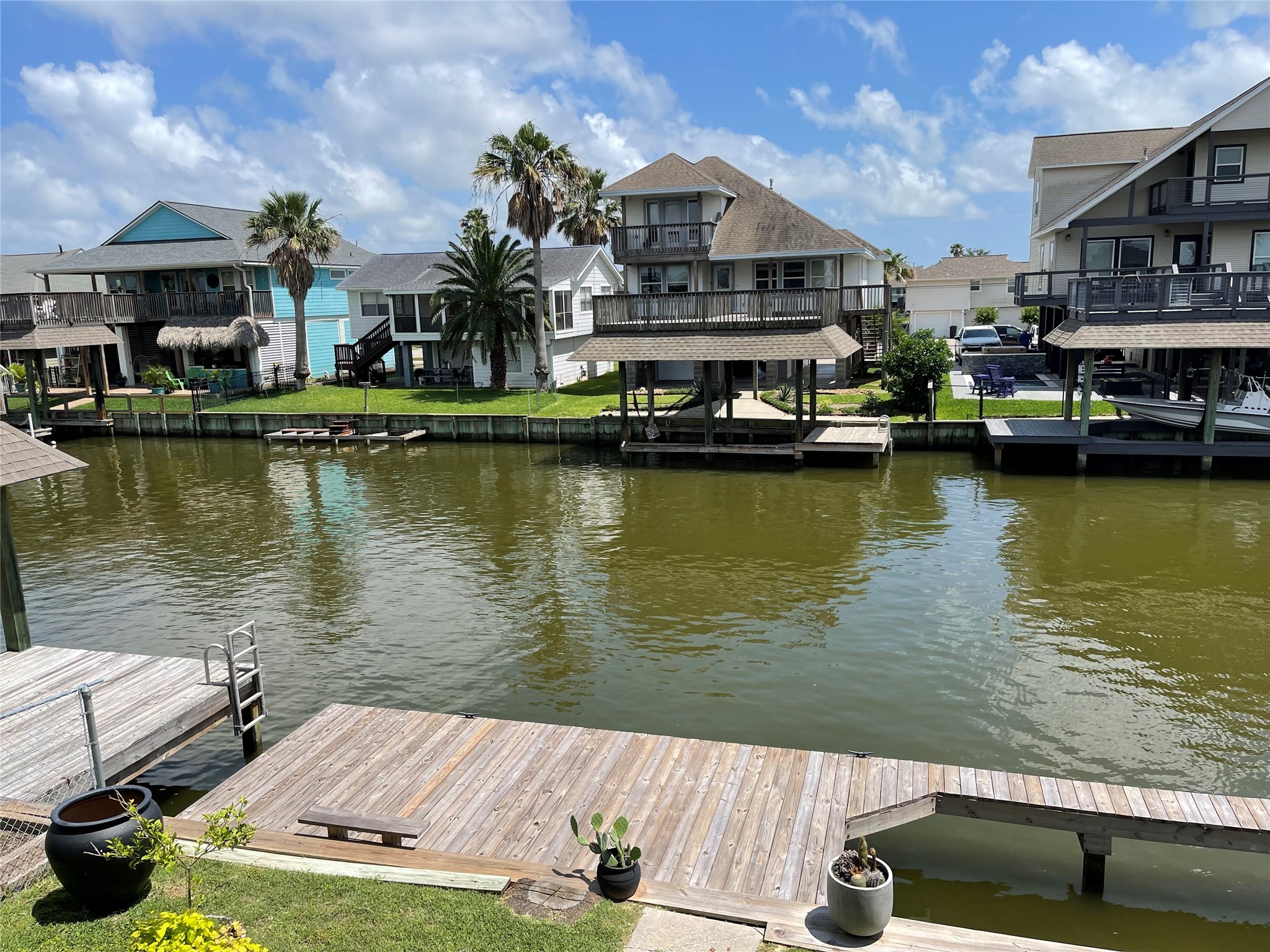 18 Dolphin Street Property Photo