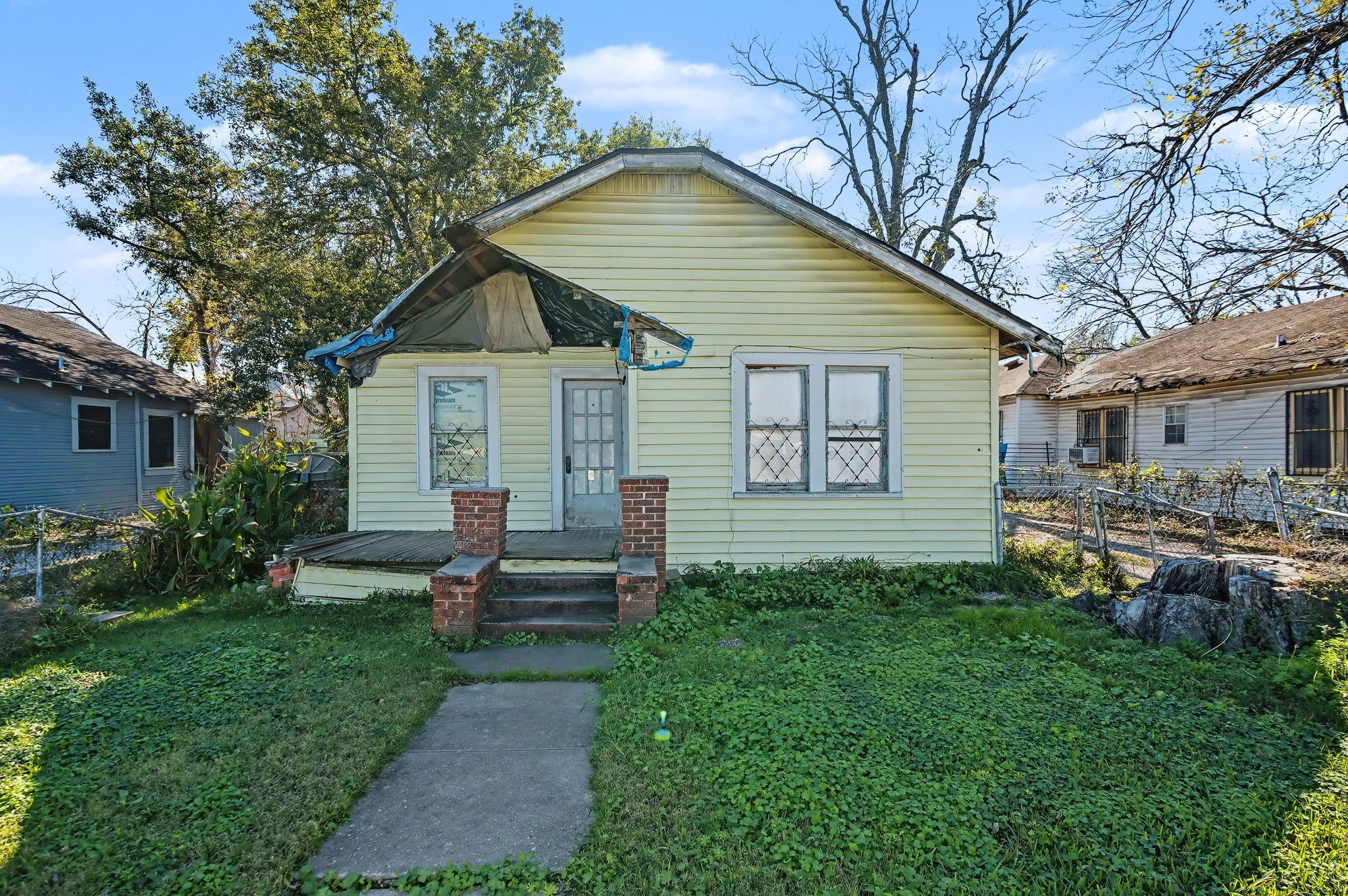 1218 Genova Street Property Photo 6