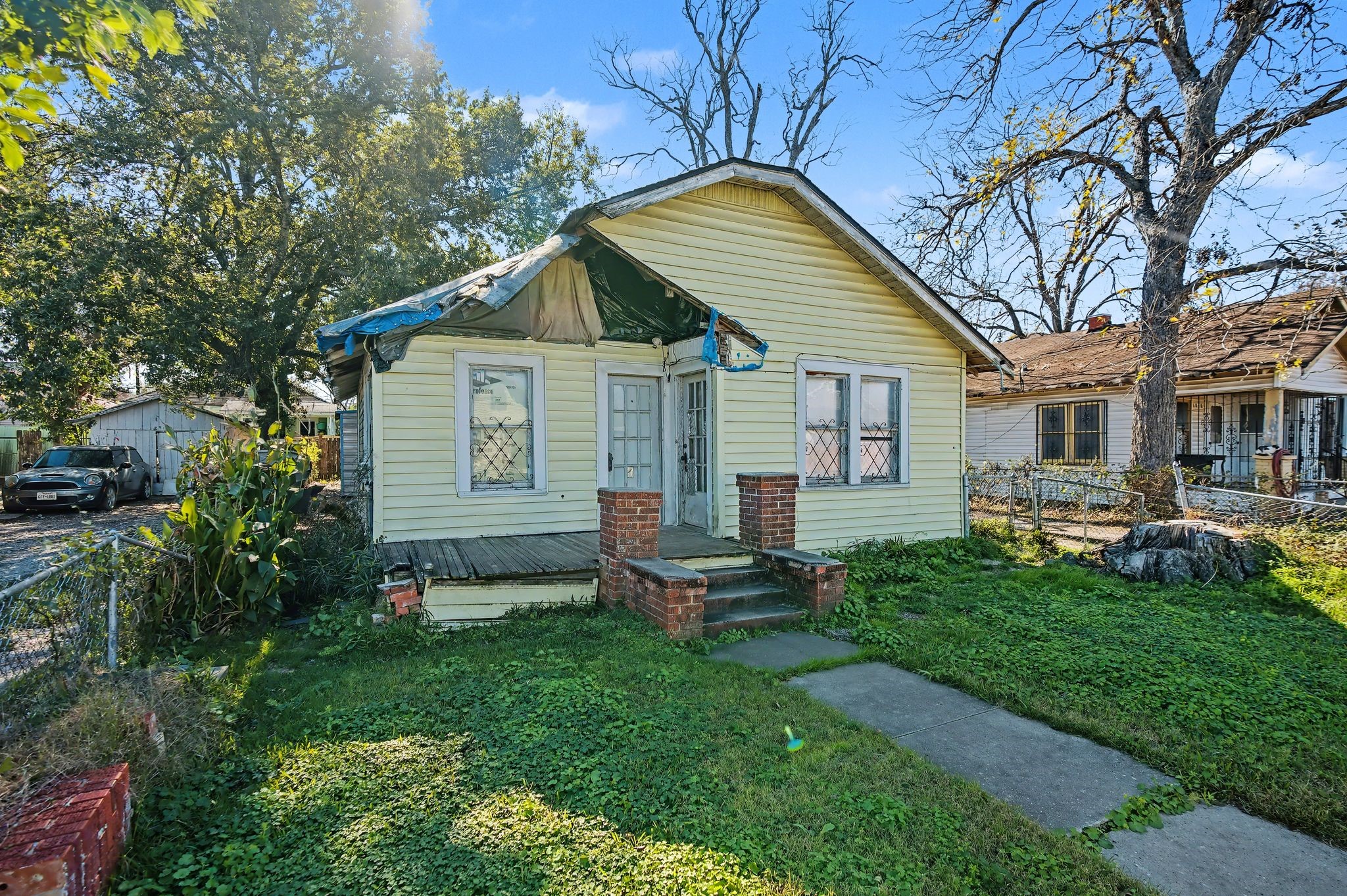 1218 Genova Street Property Photo 7