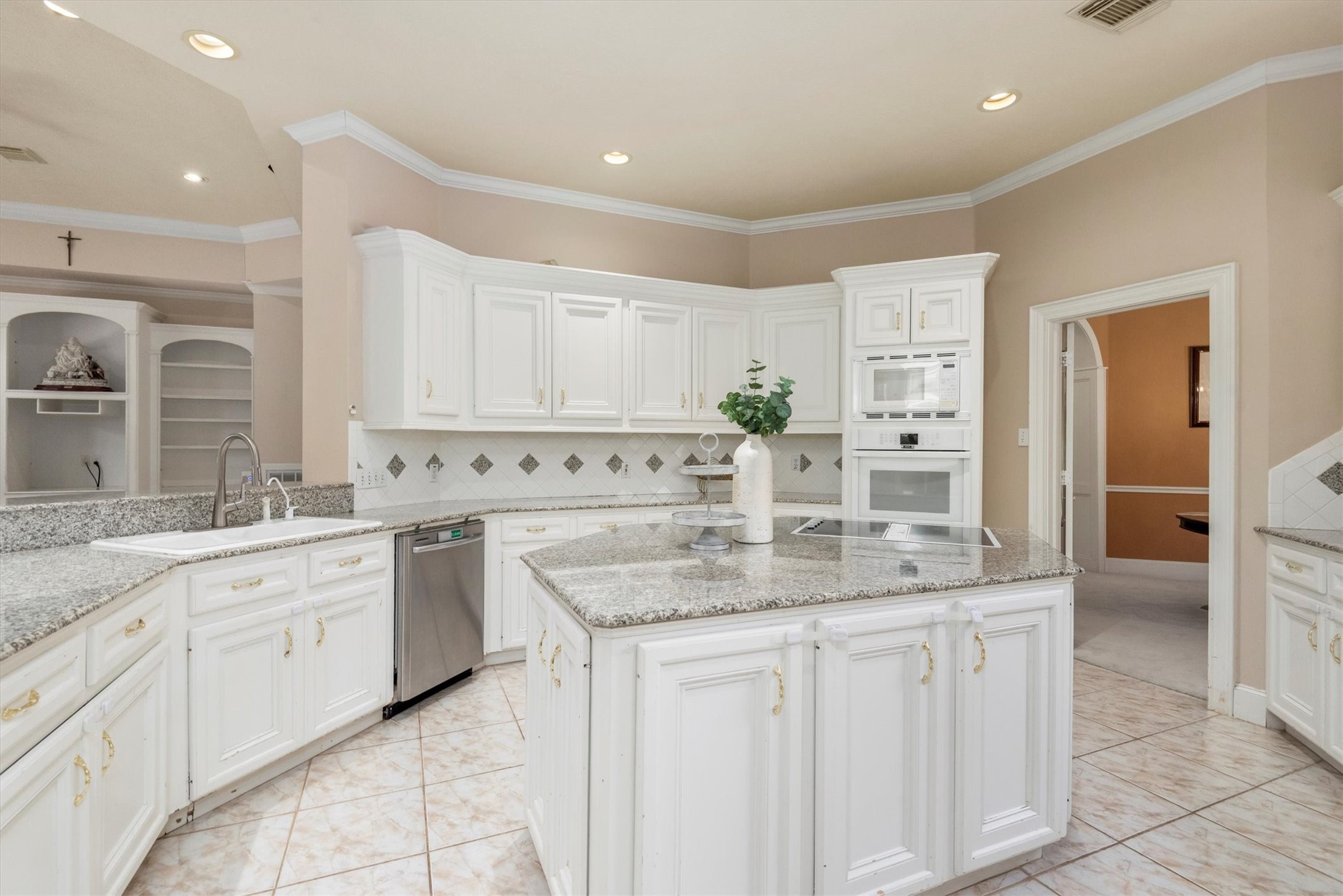 9707 Chipstead Circle Property Photo 7