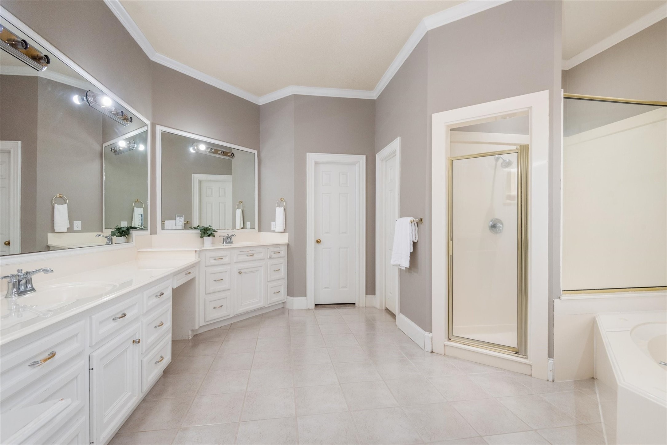 9707 Chipstead Circle Property Photo 16