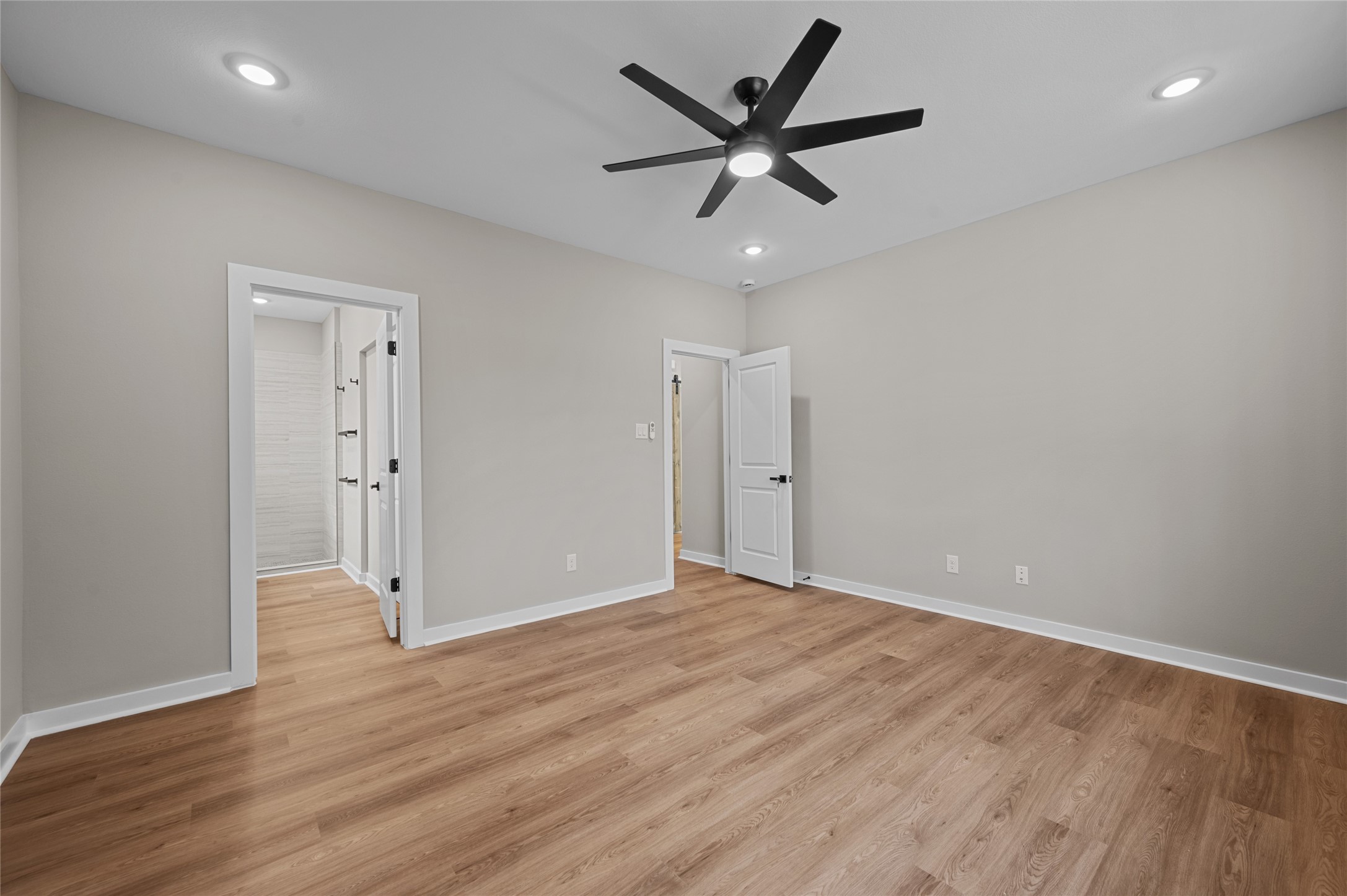 28407 Champion Oaks Drive Property Photo 21