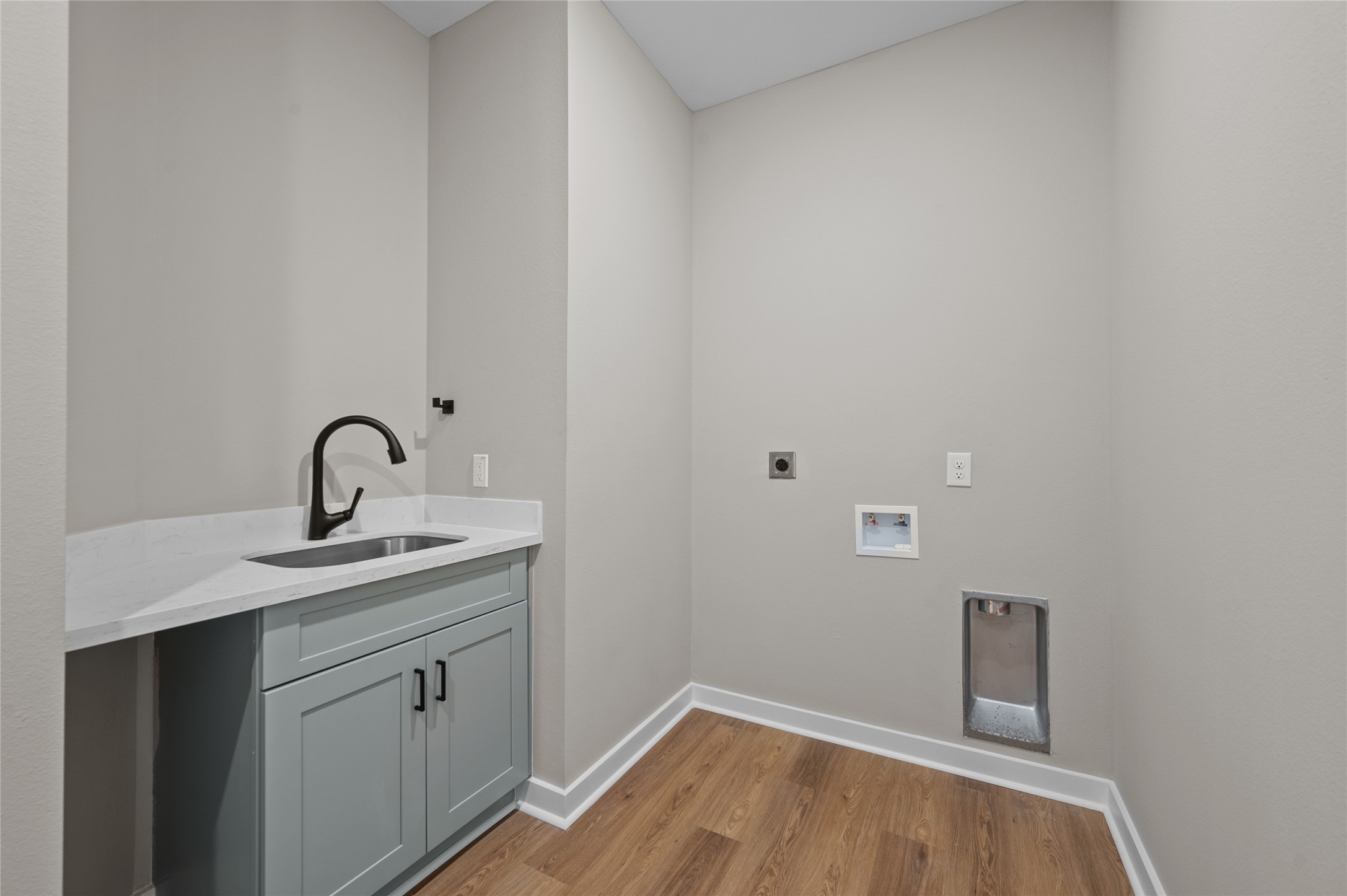 28407 Champion Oaks Drive Property Photo 25