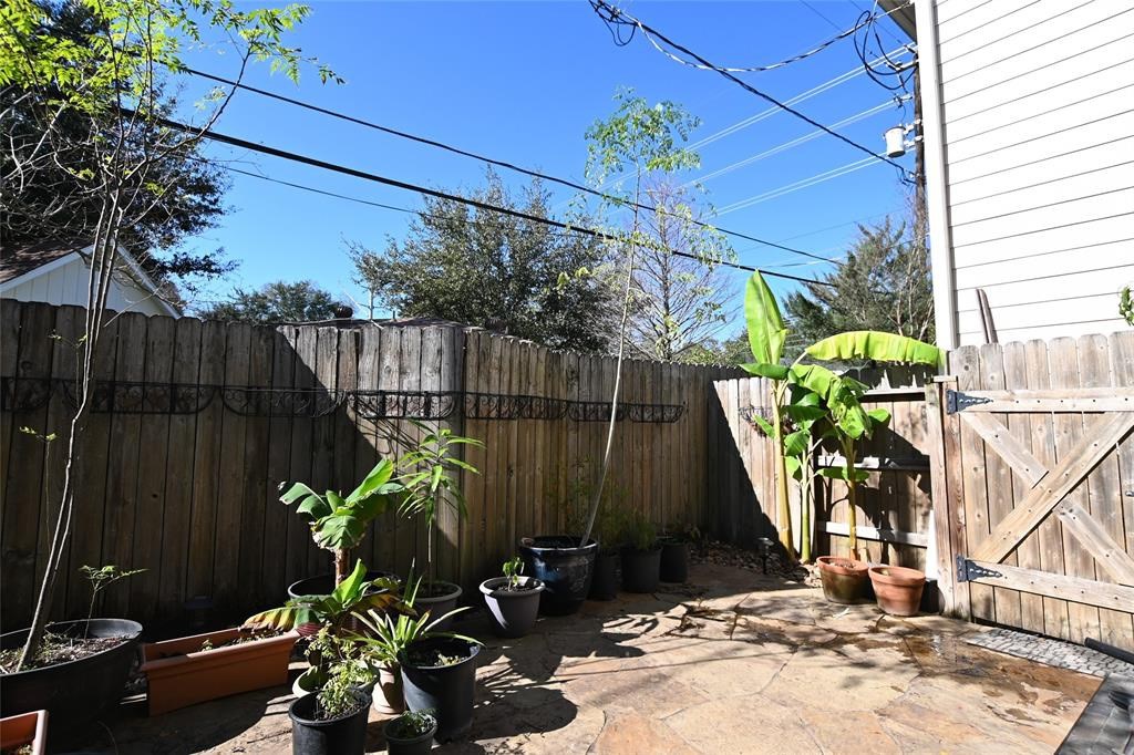 1375 Ella Place Property Photo 27