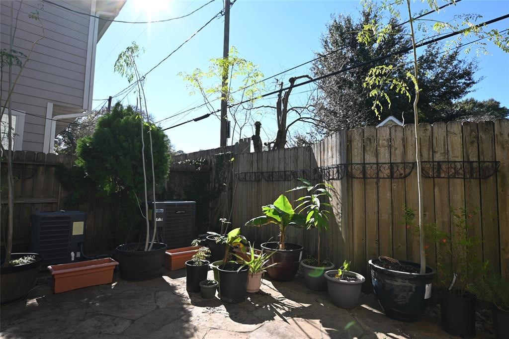 1375 Ella Place Property Photo 28